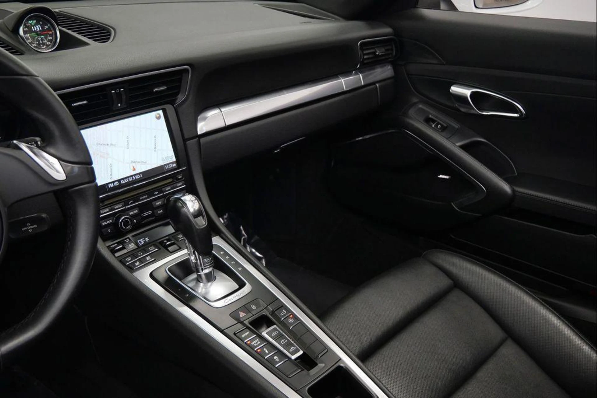 mph025_732518755_ZT_1i8z8zlw1_Vcr_MT_h_LWH_Up_Wn_TM_32031fac9e