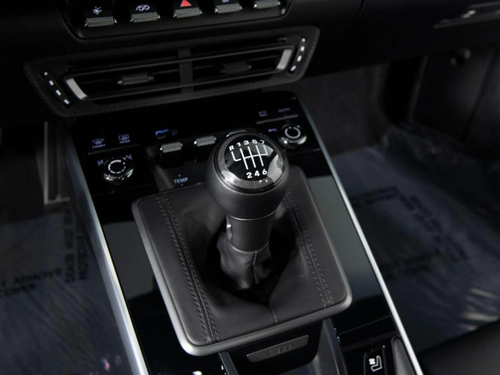 mph025_733998416_K5w_By_F5jxi_KG_Wxy_CKT_ci_Z6xi_SA_c9b6cc4323