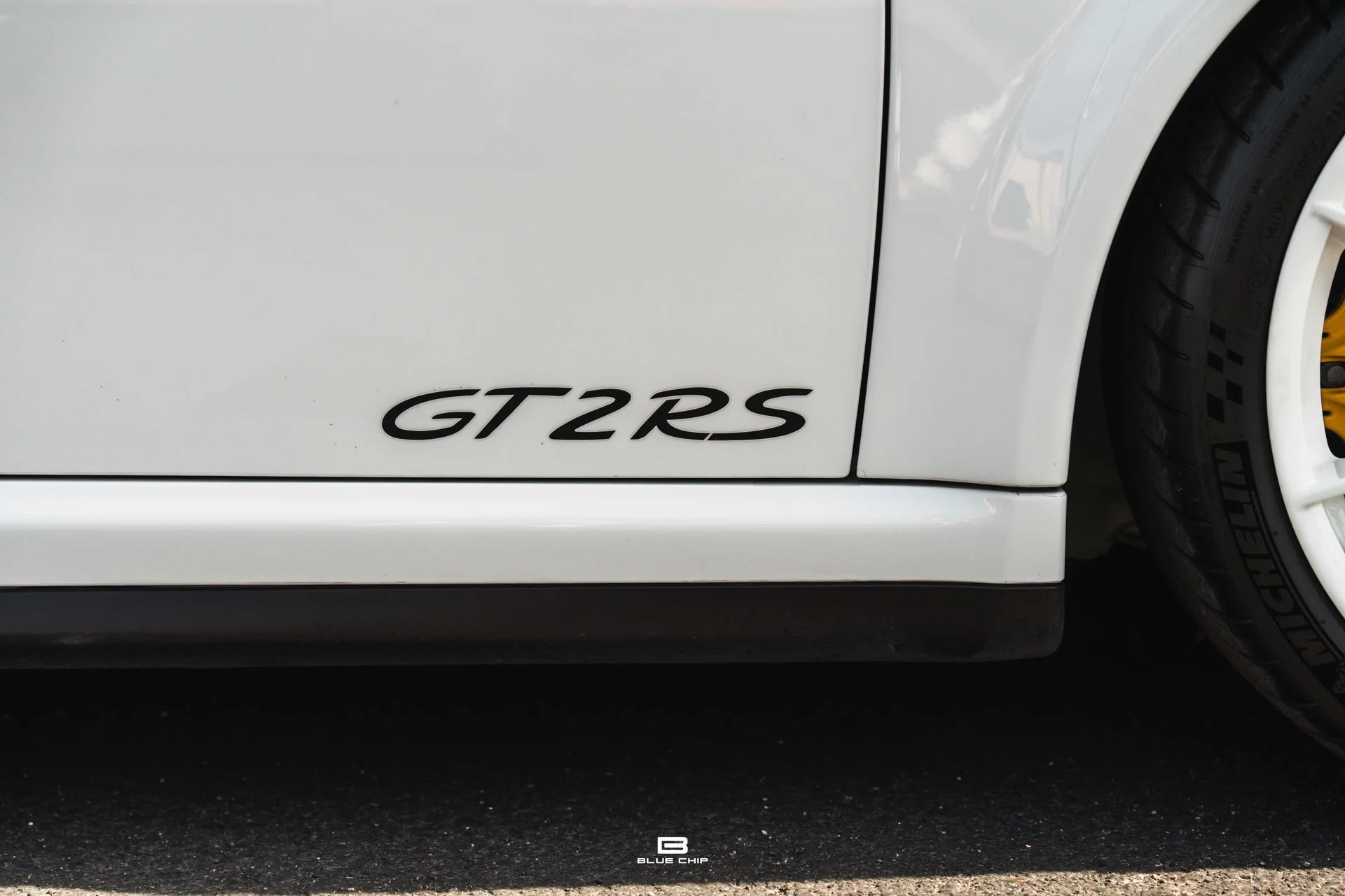 mph025_738822802_6a3466ffcfb3350441933ae4_2011_Porsche_GT_2_RS_25_bc1e9ccc7d