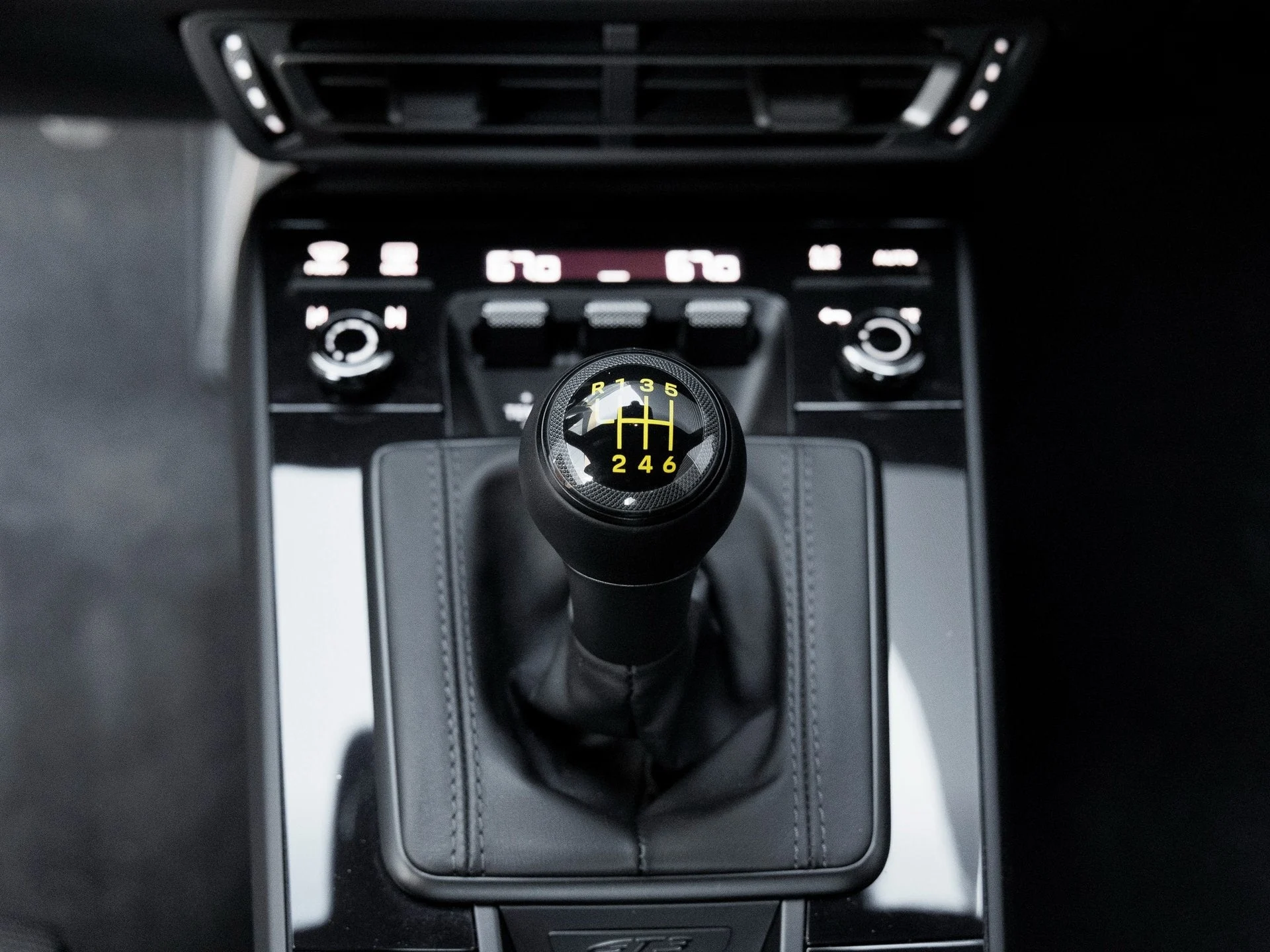 mph025_741398416_26_32c53aa7df