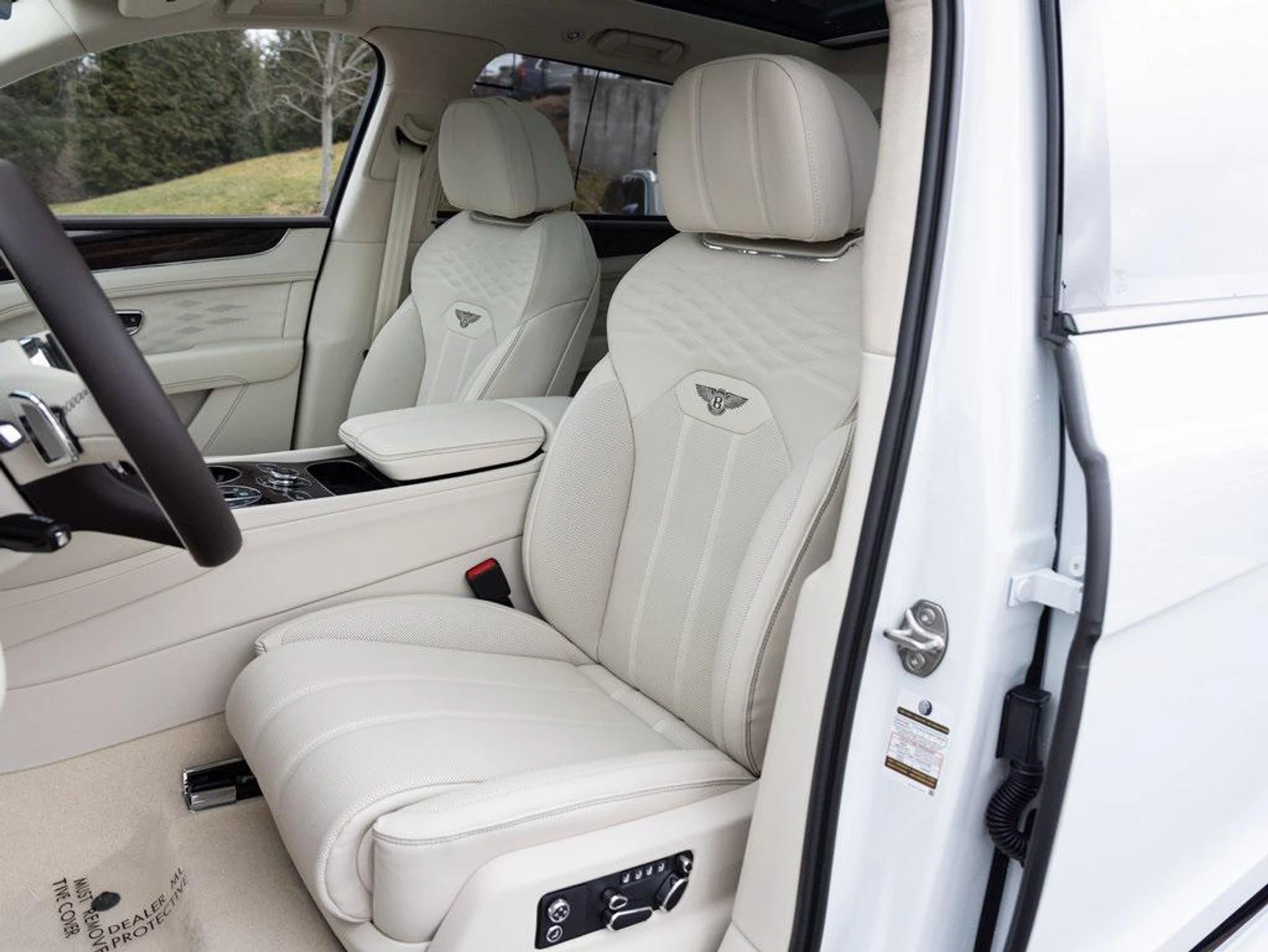 mph025_74527158_403809831_67c233e66b5617b02de6363f_f1ec80ccbc