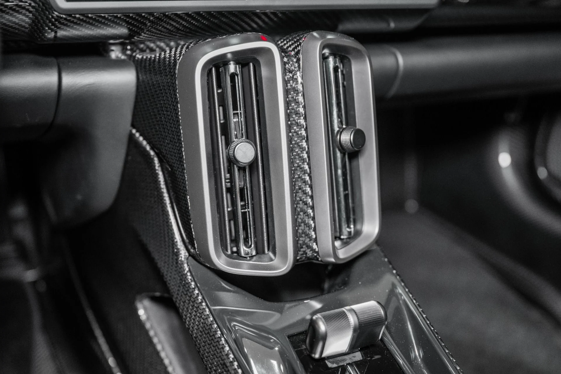 mph025_747988645_New_2026_ASTON_MARTIN_VALHALLA_COUPE_1775321272_ad05f77638