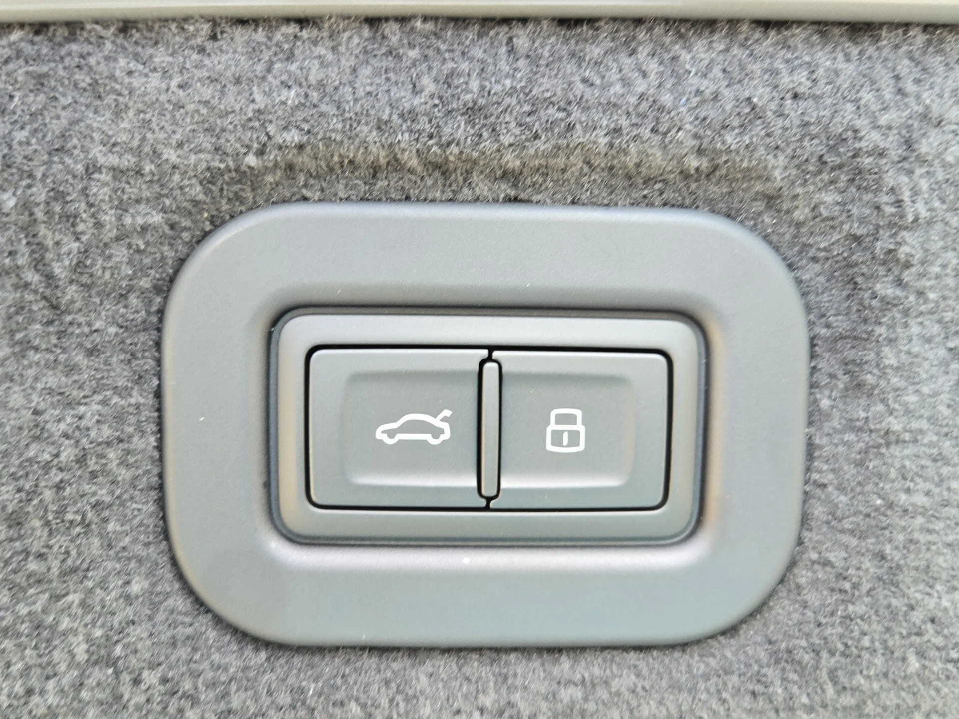 mph025_753298847_bee88c4abf0c6f23b951bc49563cca49x_dd4bee2529