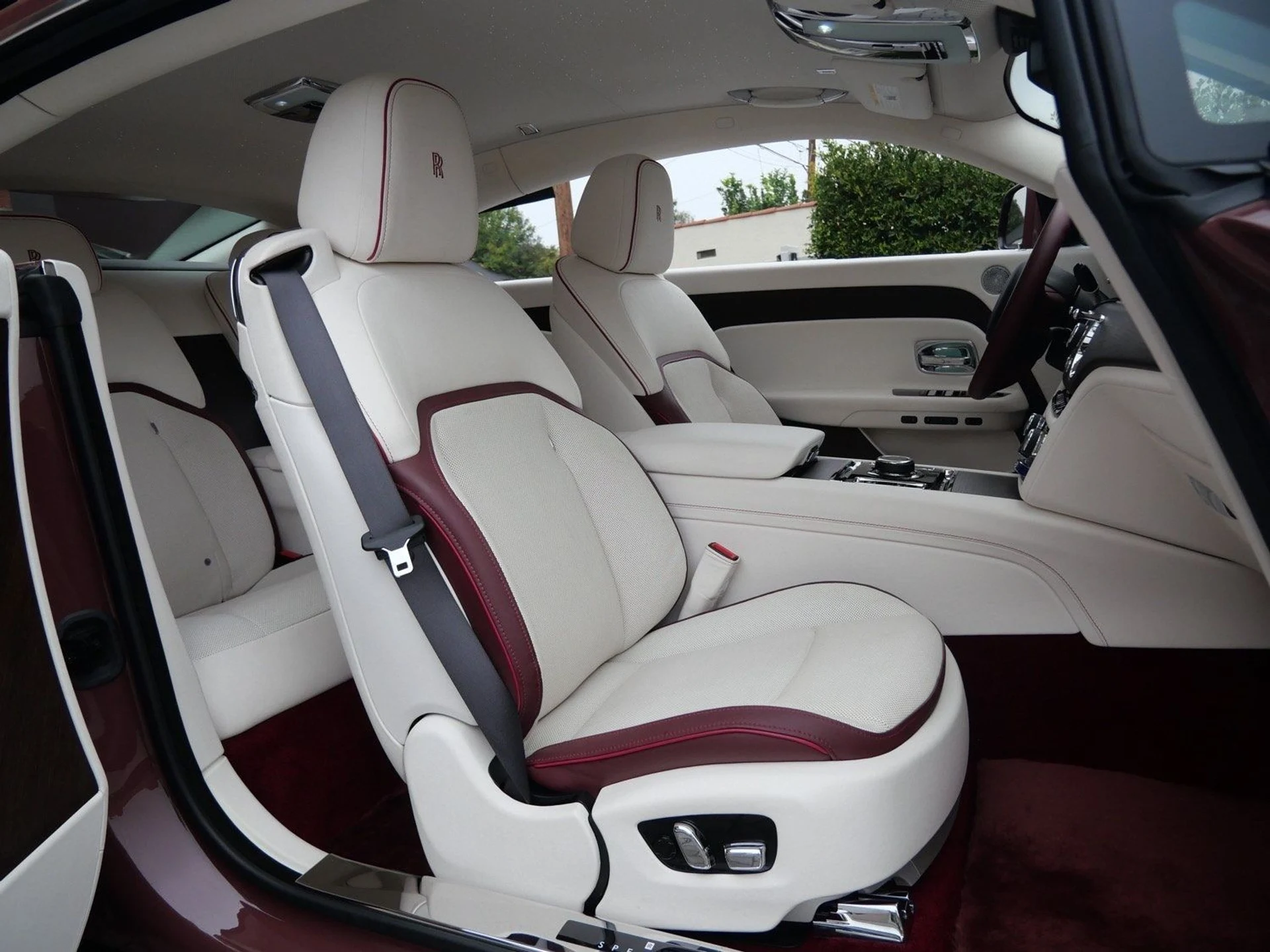 mph025_754936870_b738e9447d729a151b05f72b51b20c12x_0dfbbc4f94