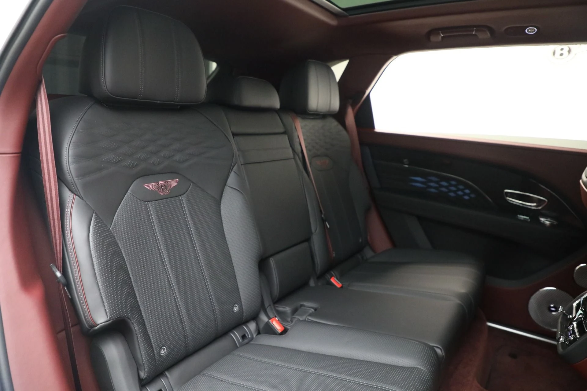mph025_763611408_Used_2023_Bentley_Bentayga_EWB_Azure_V8_ccc7b22997