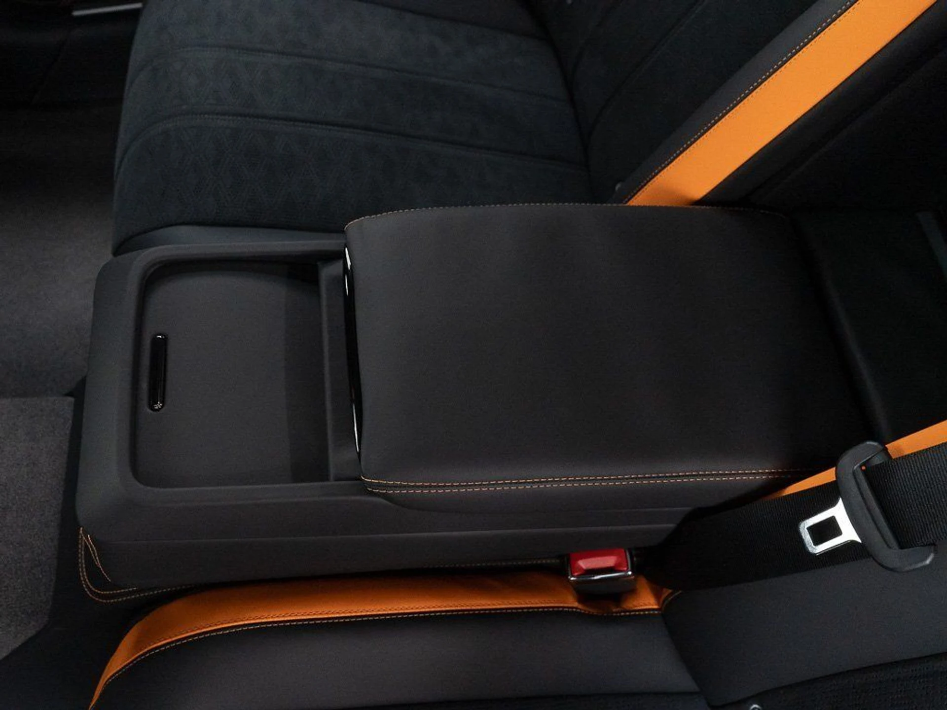 mph025_768903374_7350e0814185f1d84daea15b9d74081a_1d25708009