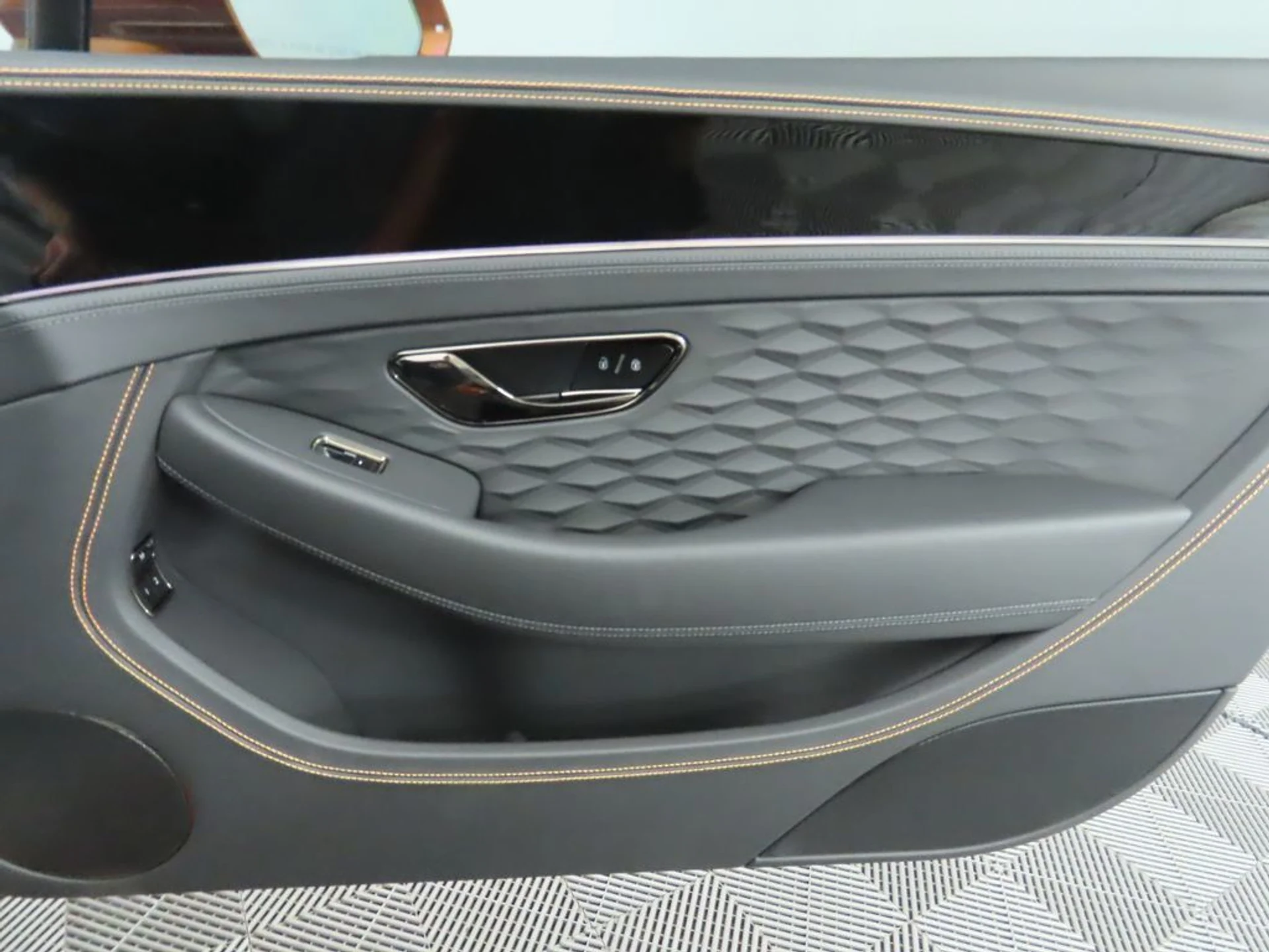 mph025_770891183_new_2026_bentley_continental_gt_8119_22914837_26_1024_8d3ea90acf