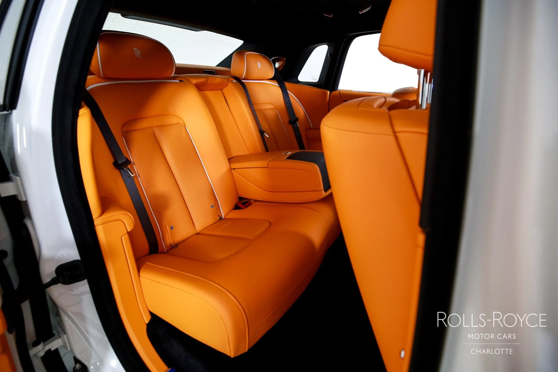 mph025_773815886_Used_2025_Rolls_Royce_Ghost_1753298908_60323d3fbb