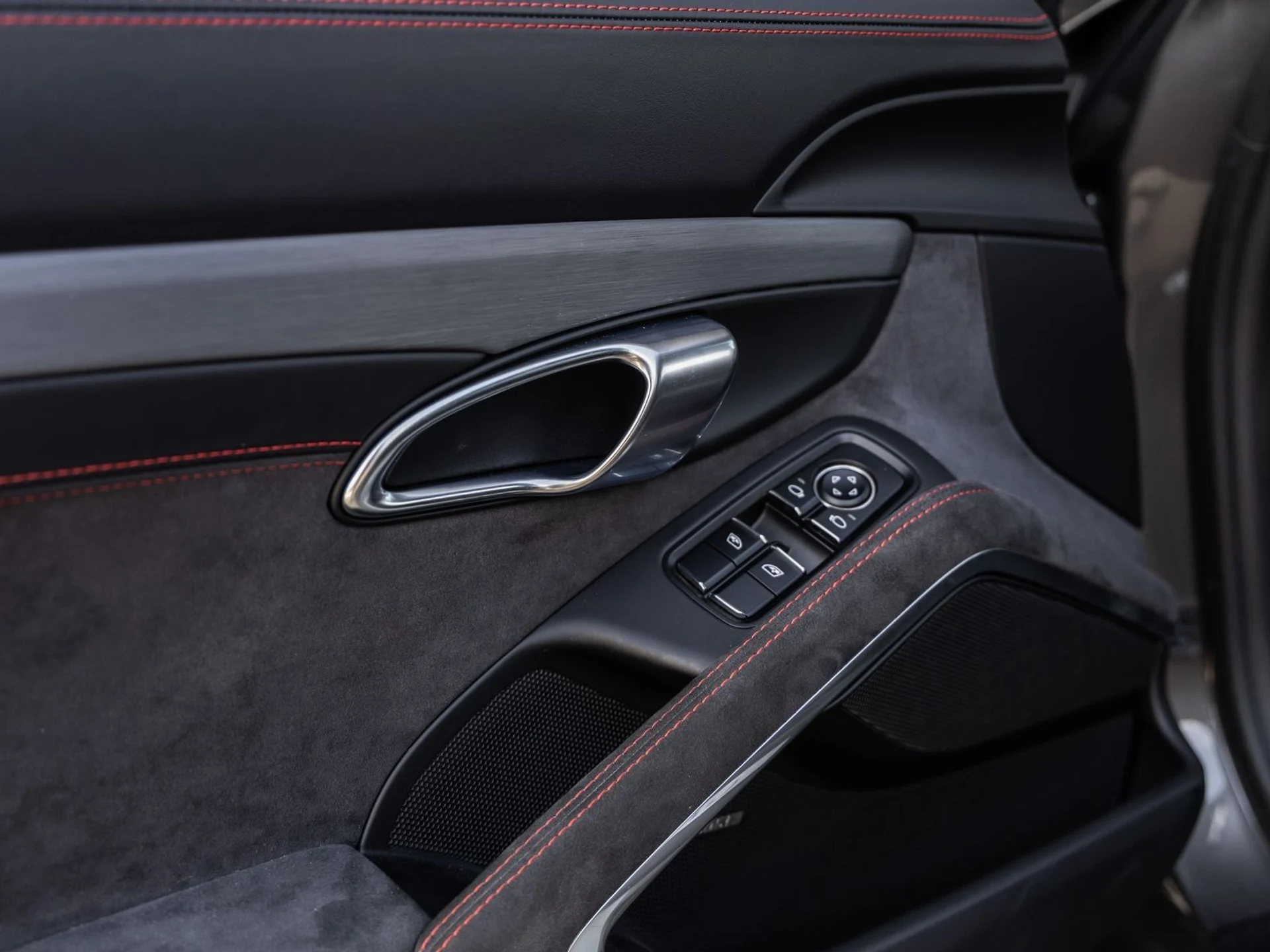 mph025_77605356_26_70b02f0ec2