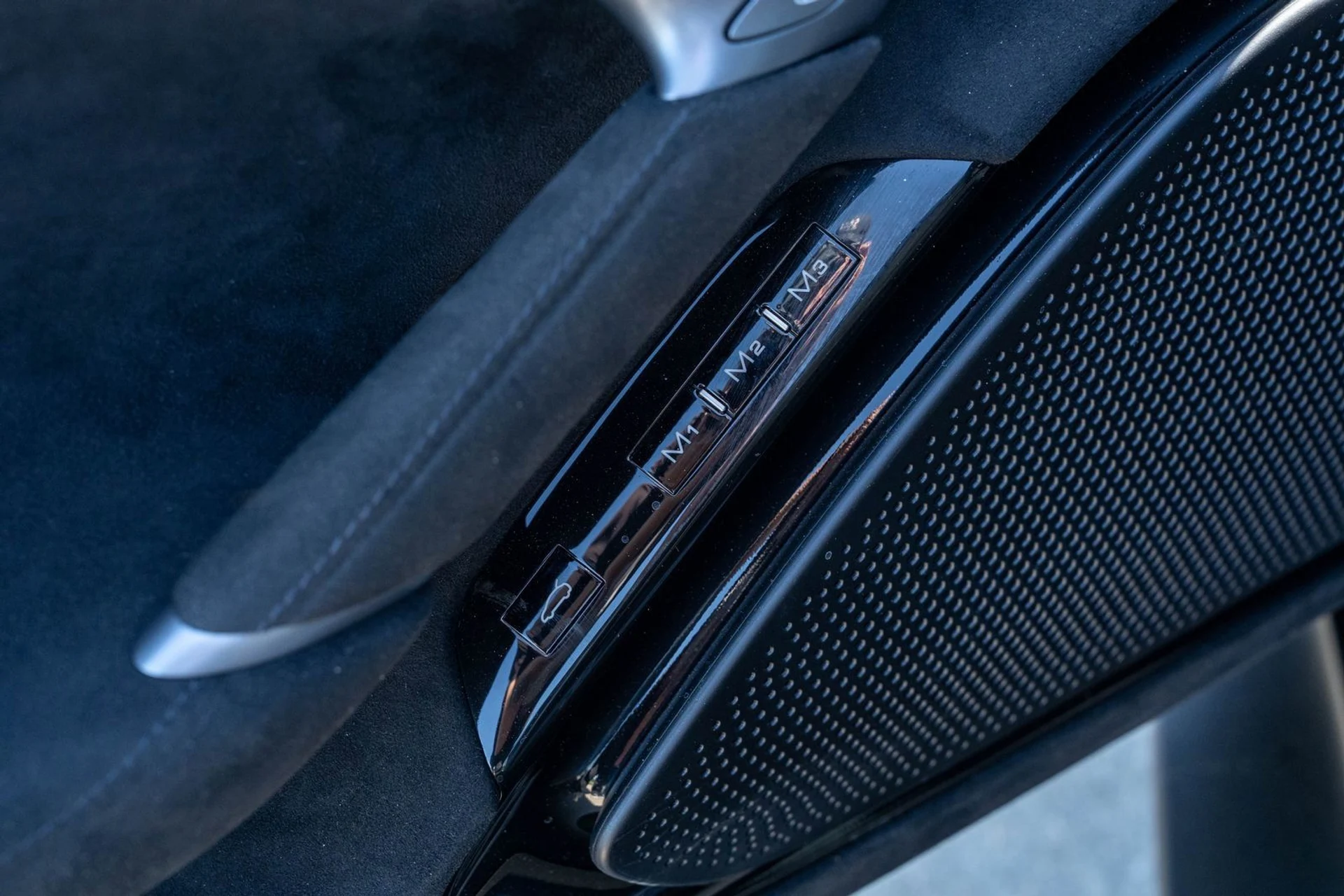 mph025_79340168_2b945cf227304853b783f5ddfdcde12a_70b89bf5d8