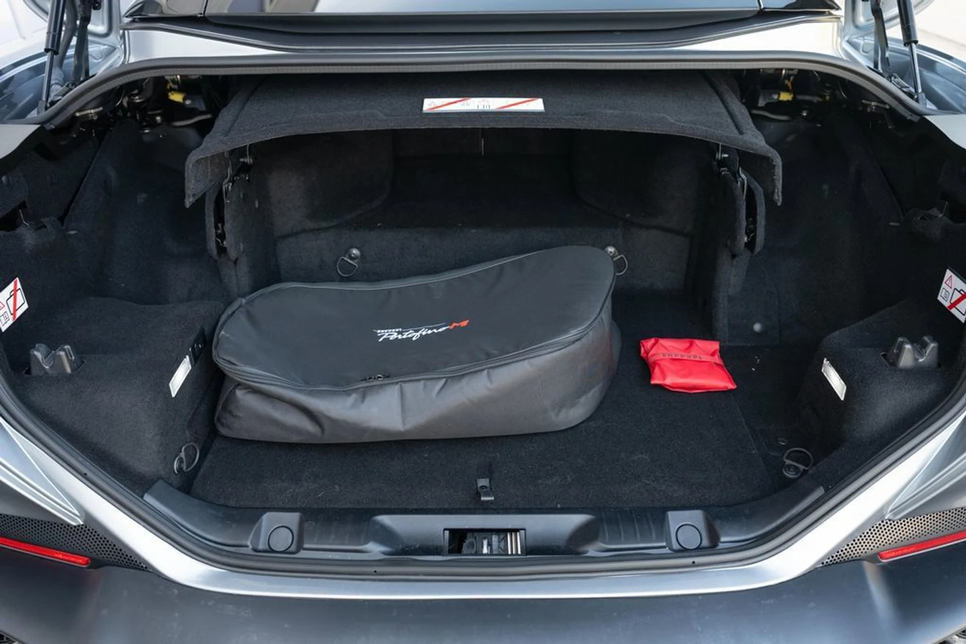 mph025_800320776_0396cf95711940f58a5a33ce4506af2e_ce9c6ddf68