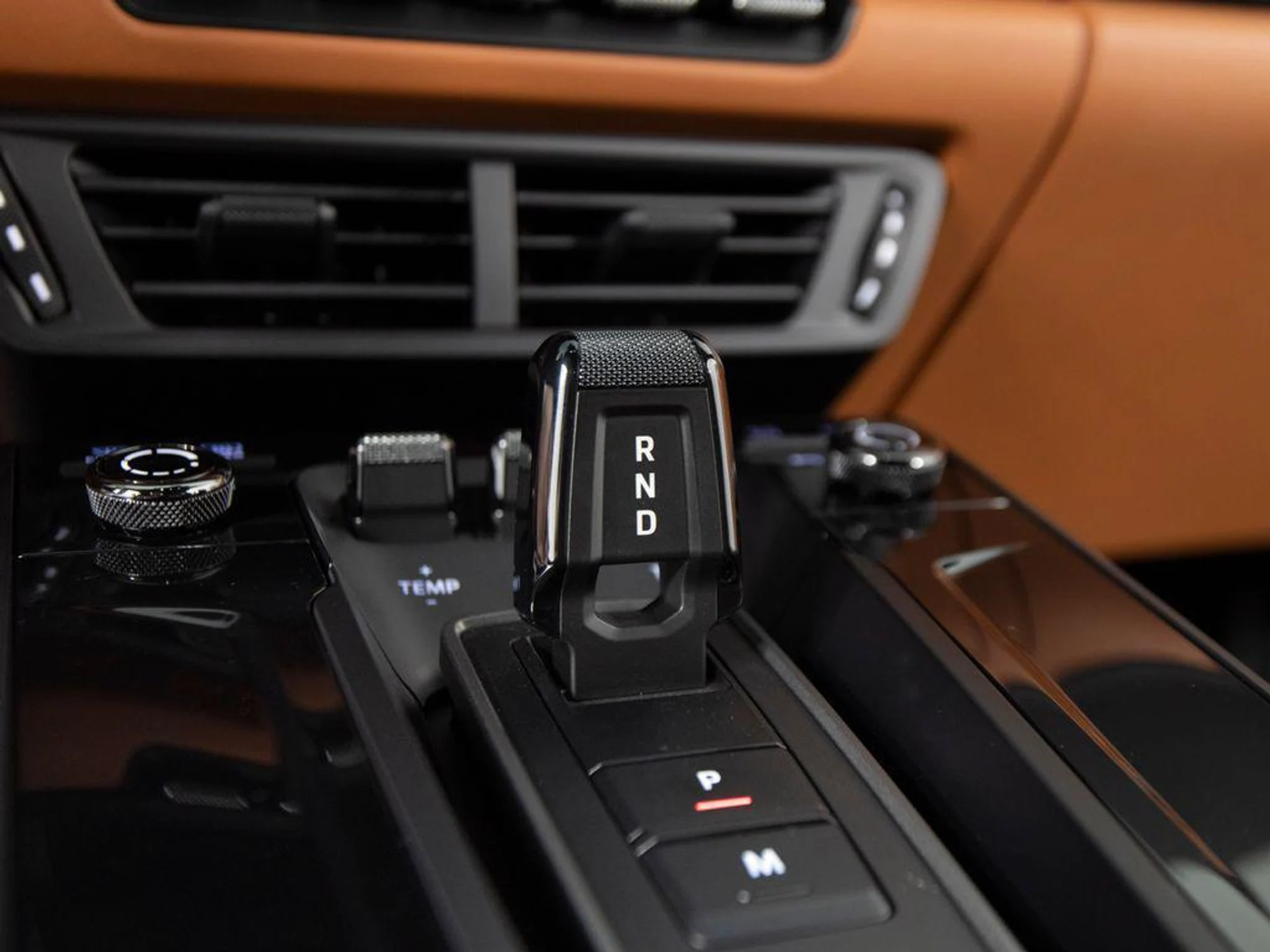 mph025_802454311_zq_HCE_9_M5_P_Oe_Mz8_Bw_H_Yus_Yhz3_Nr_M_39eff14df5