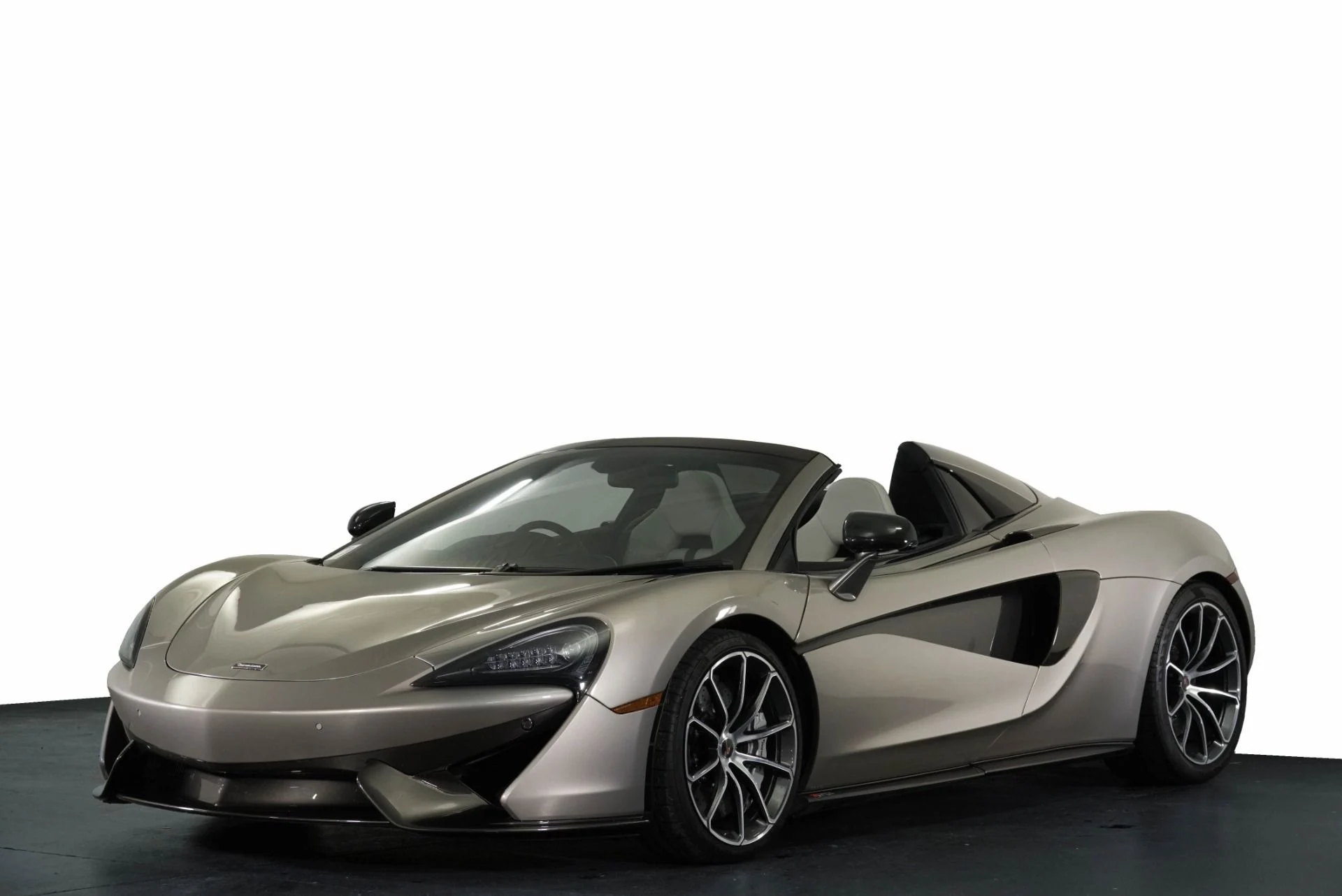 mph025_802894451_Used_2018_Mc_Laren_570_S_1765905873_8c46322b8c