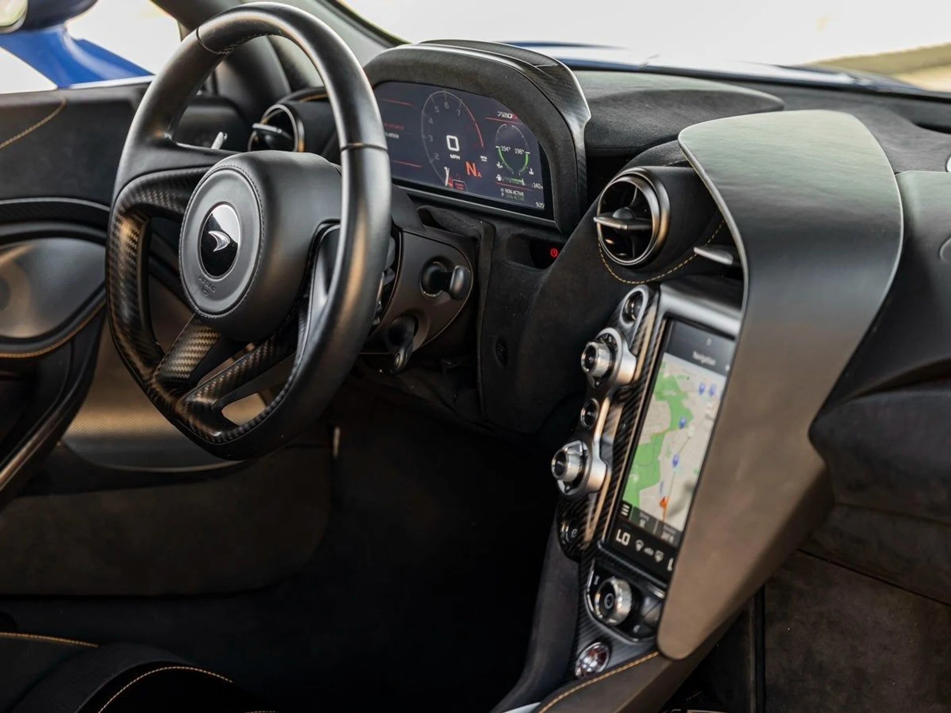 mph025_802935777_26_f86a676bca