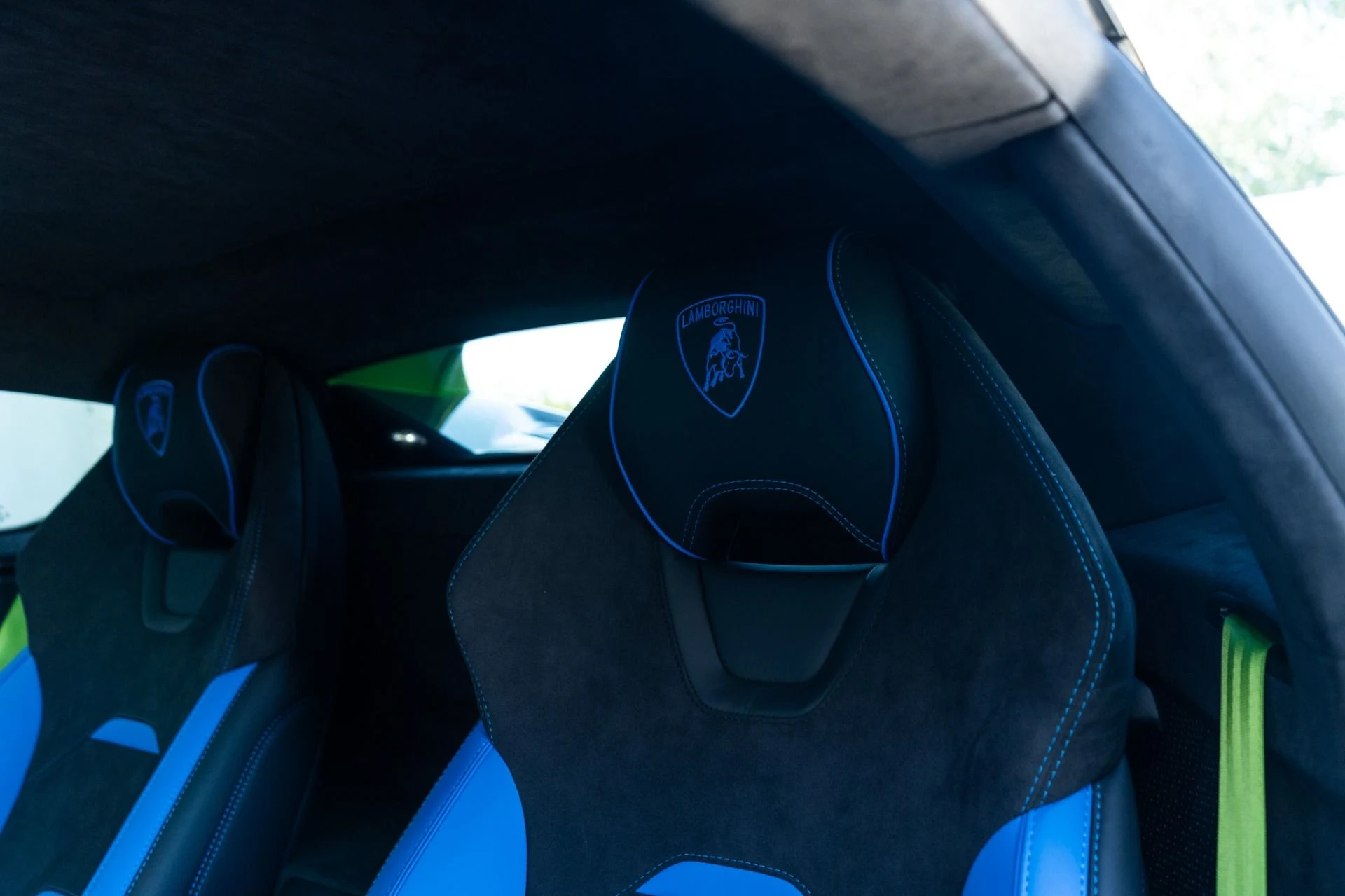 mph025_803337479_Used_2024_Lamborghini_Huracan_Tecnica_1764704273_e56bea8bbe