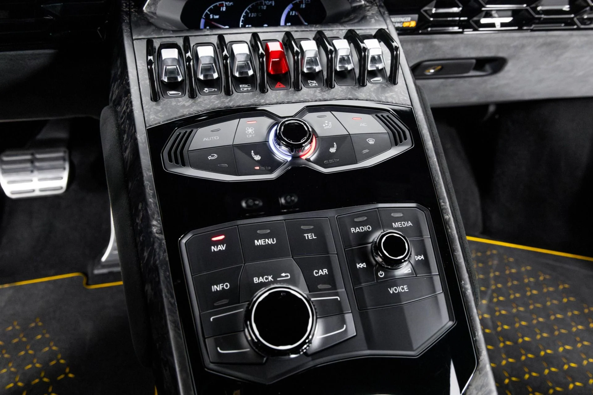 mph025_810181111_Used_2018_Lamborghini_Huracan_Performante_1762565906_0bf677f574