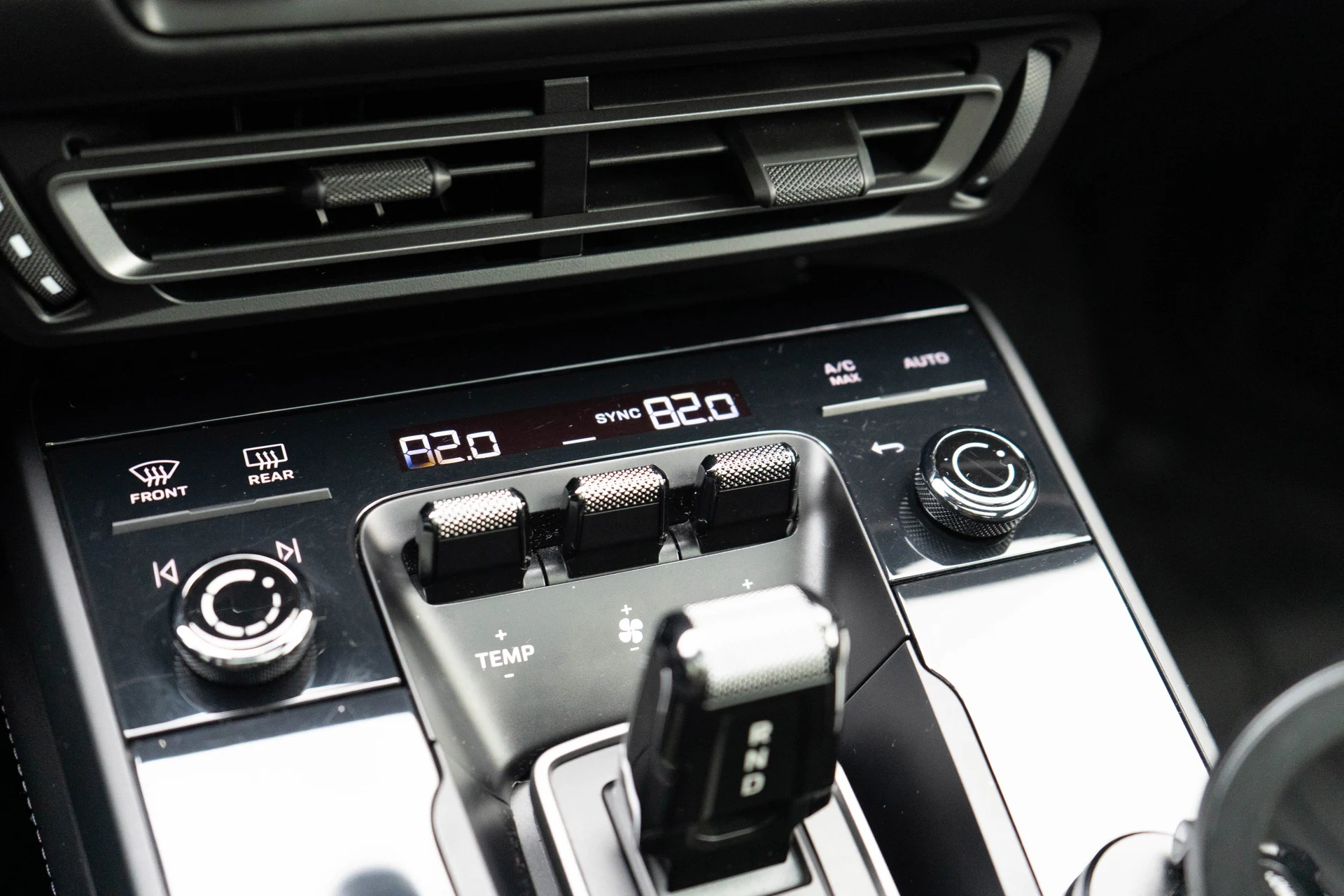 mph025_811377803_26_c59ea9d44b