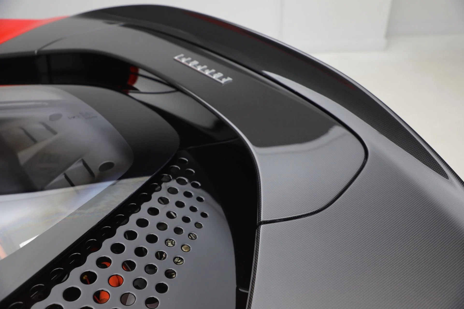 mph025_815071438_Used_2023_Ferrari_SF_90_Stradale_1765397558_c89dbe8c8e