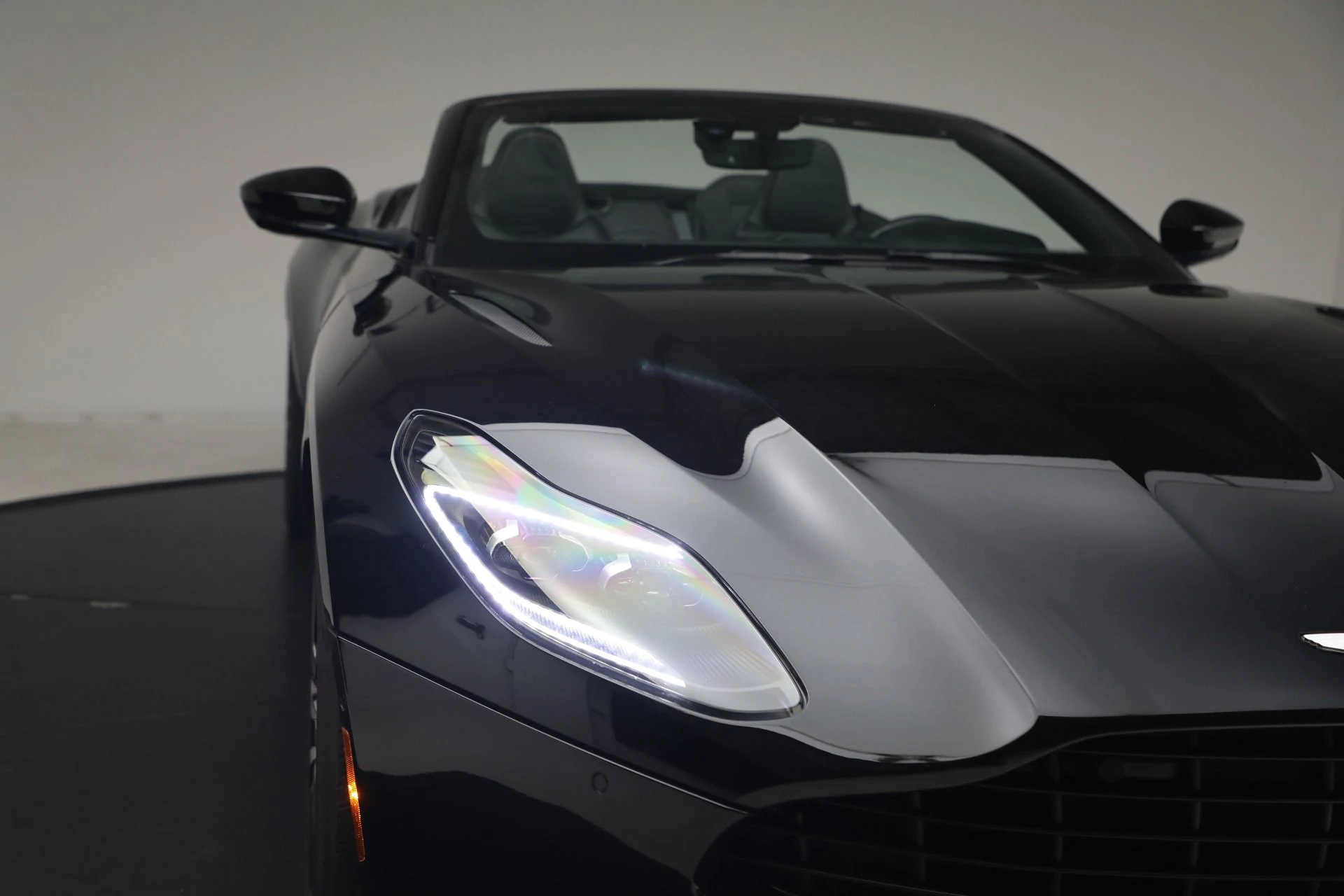 mph025_823110214_Used_2020_Aston_Martin_DB_11_Volante_1780502553_39de91c2a5