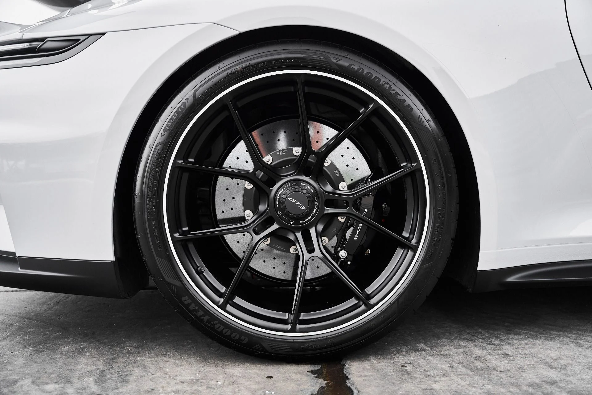 mph025_82311285_Used_2026_Porsche_911_GT_3_1774923020_4333aeda6f