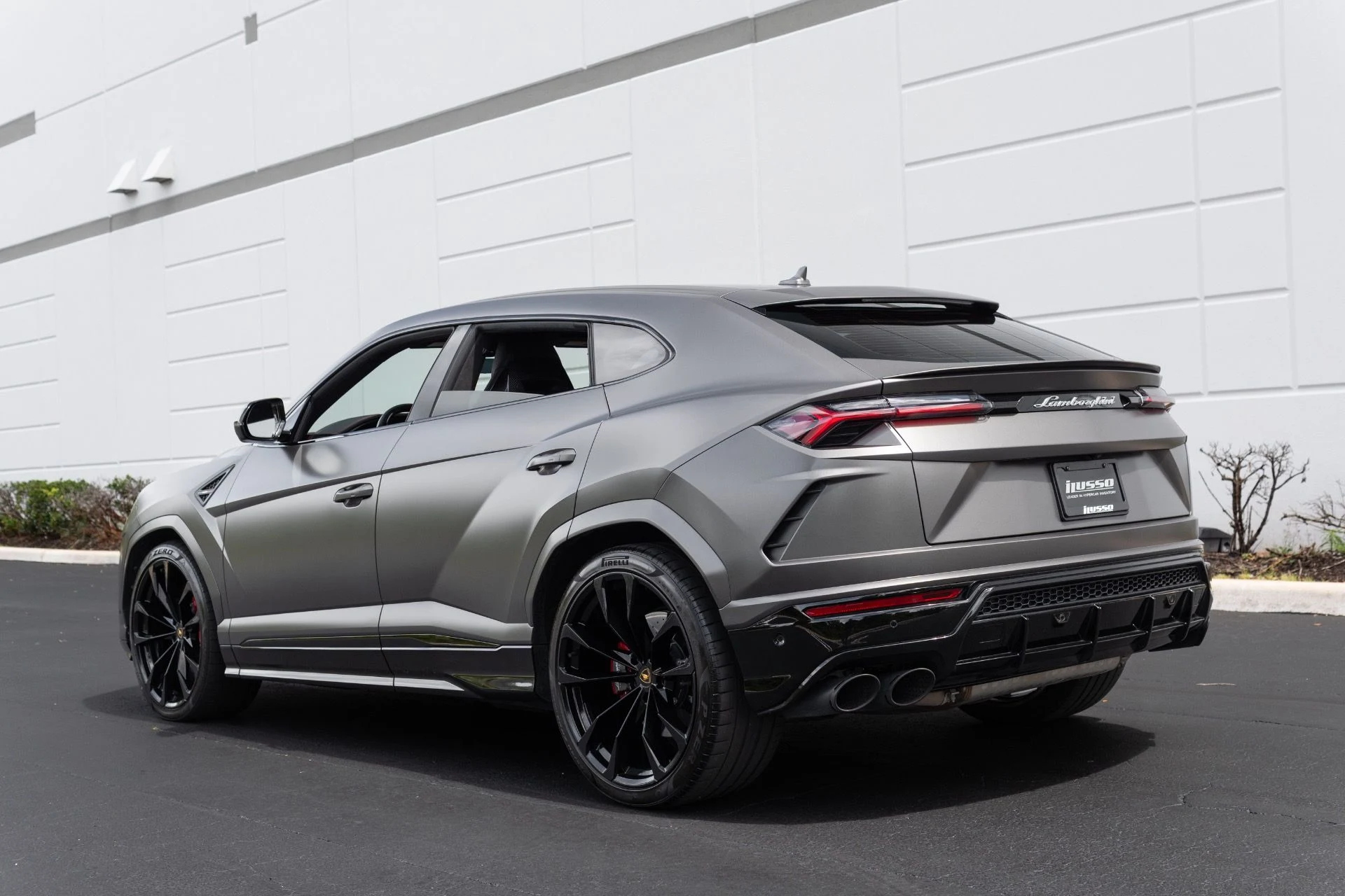 mph025_823608657_Used_2022_Lamborghini_Urus_1773951394_5e036b6089