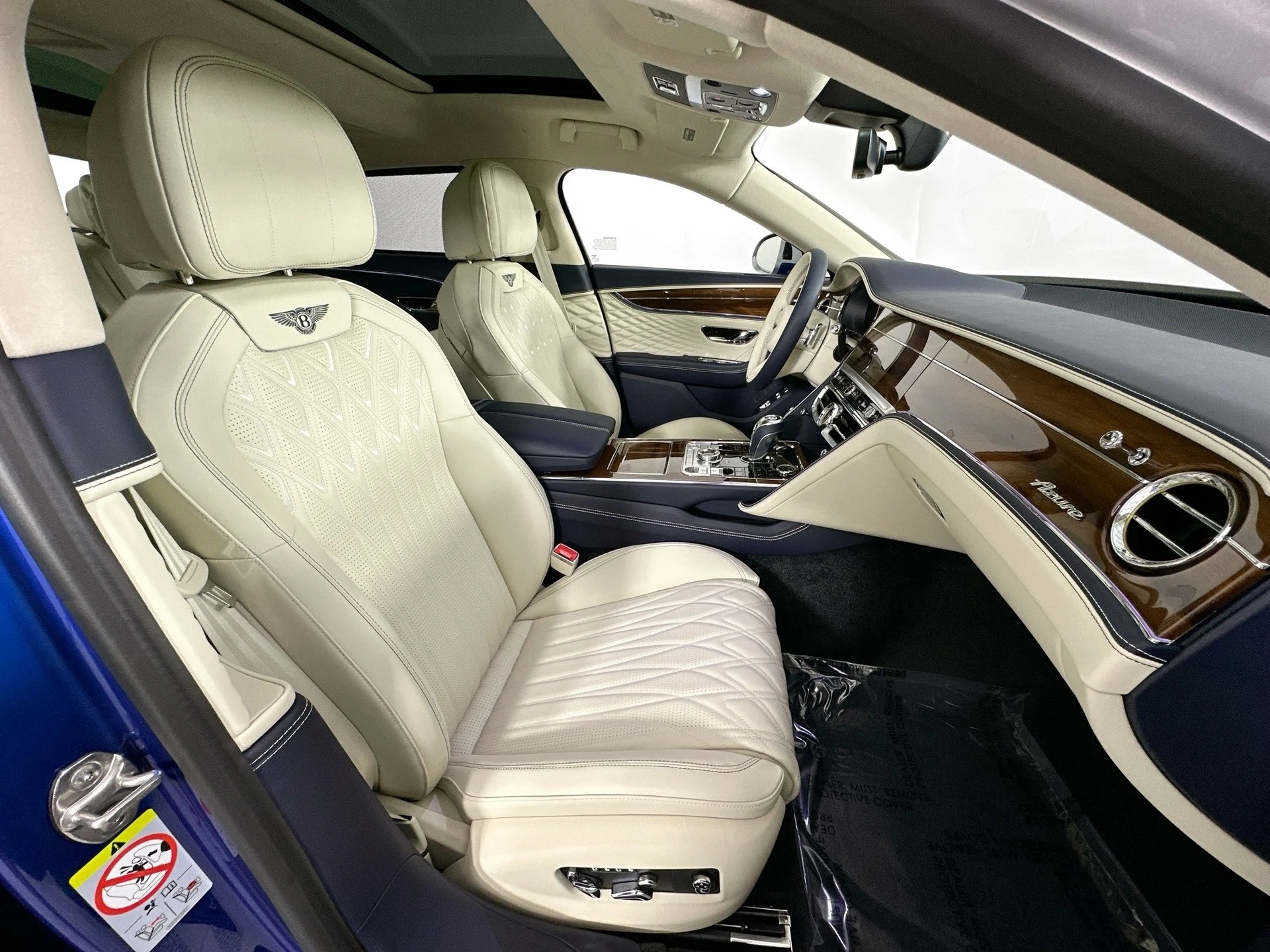 mph025_825361182_26_ce59e8b3bf