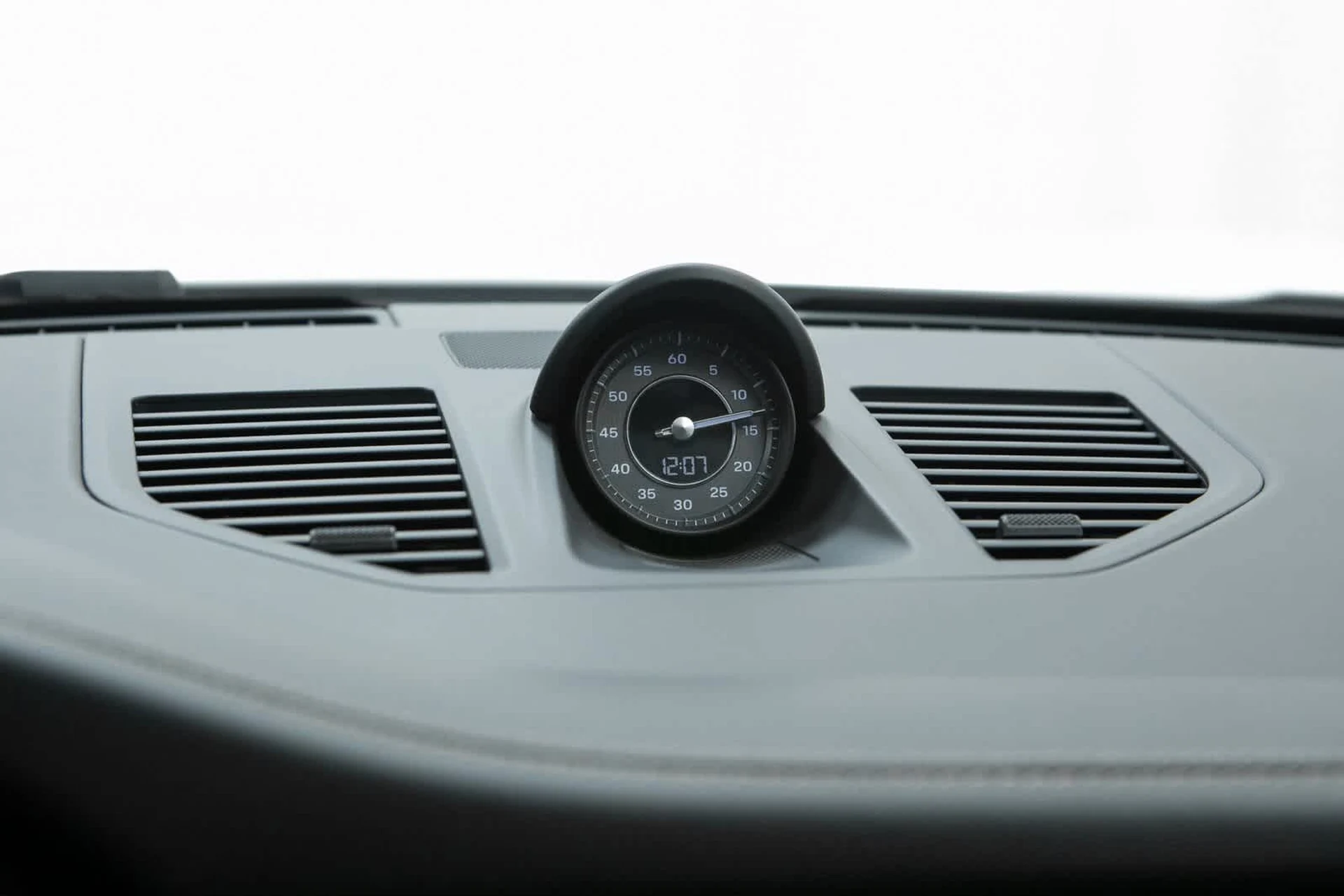 mph025_82609956_9985e1a9cd0abf4262b9730162dac4bbx_740142999e