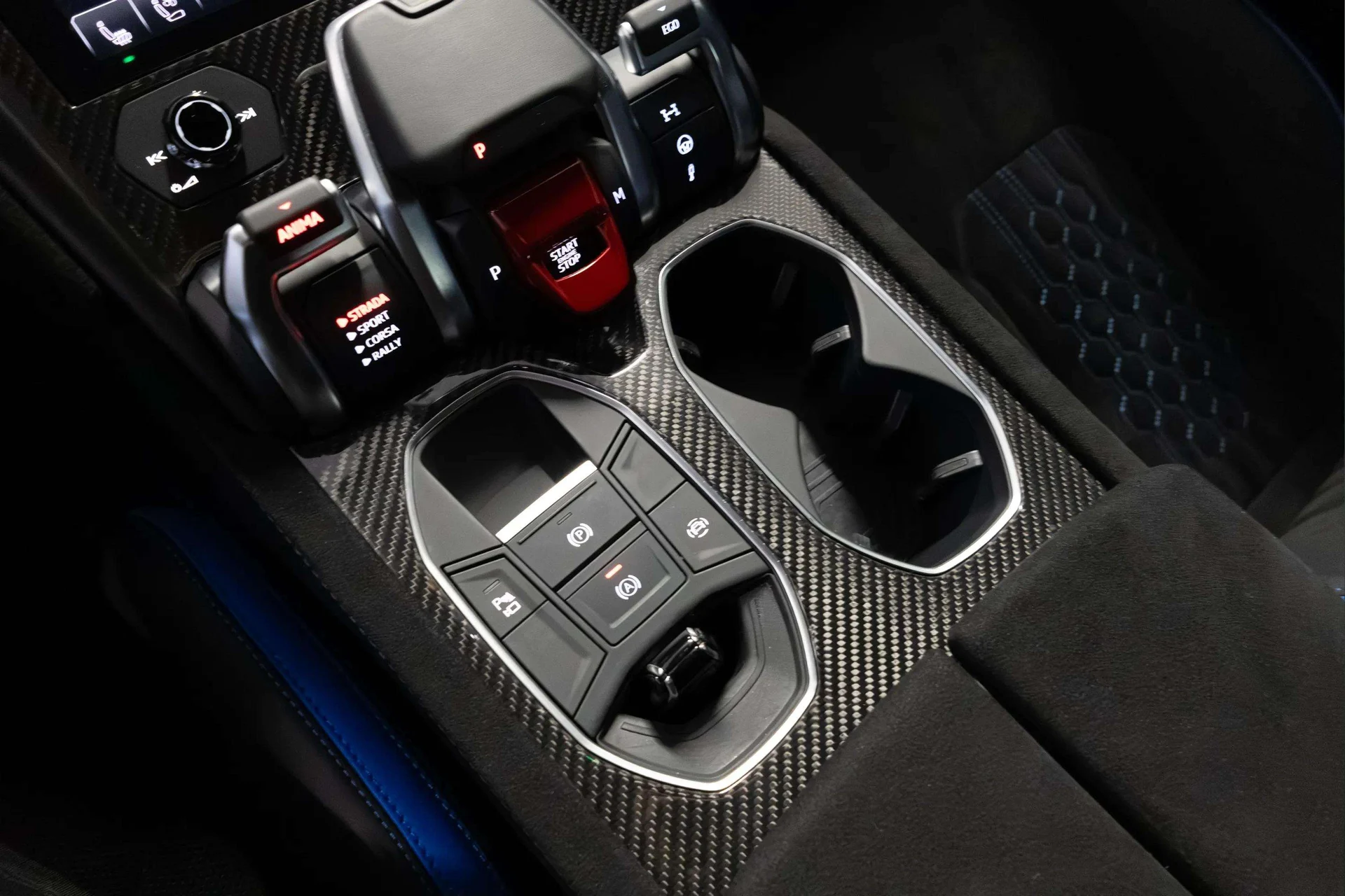 mph025_829956502_75f4d859_d034_411b_abbc_144551581a9f_202420_Lamborghini20_Urus20_Performante2028_ZPBCC_3_ZL_4_RLA_3399429_26_e997c462b0