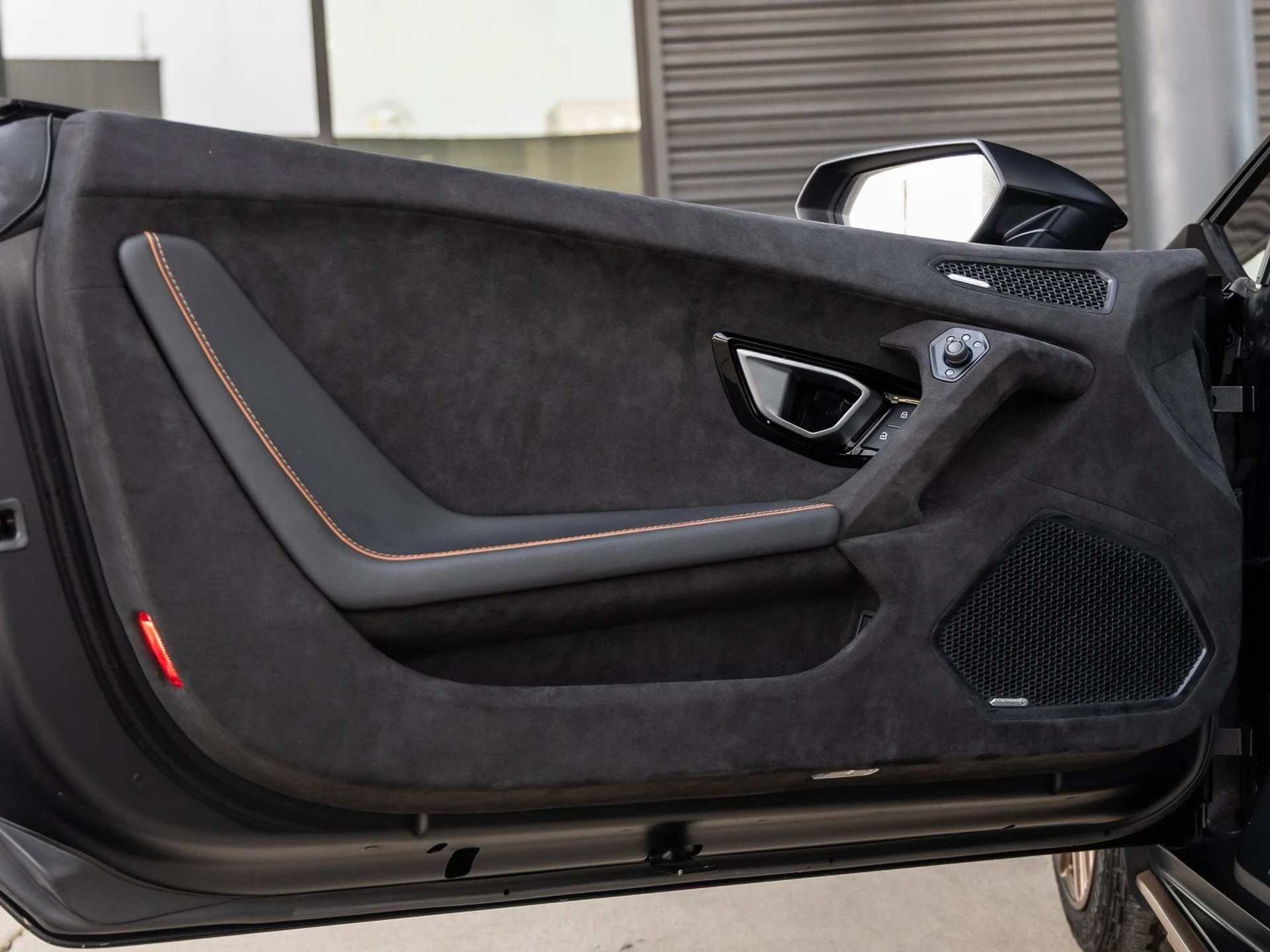 mph025_830514579_26_80968c151a