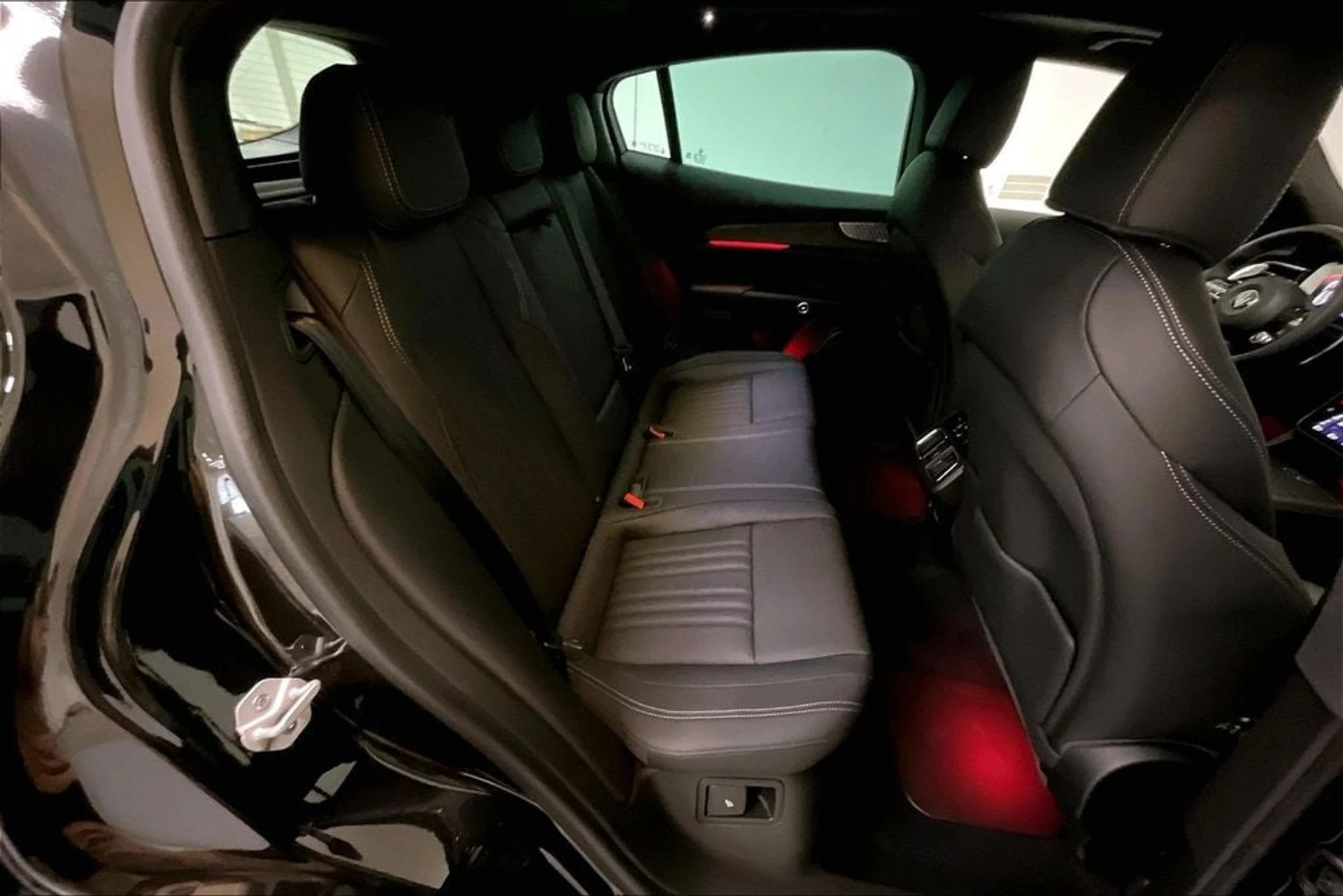 mph025_831526366_91882feec54e84cf405acef7a56a486cx_571bcaa233