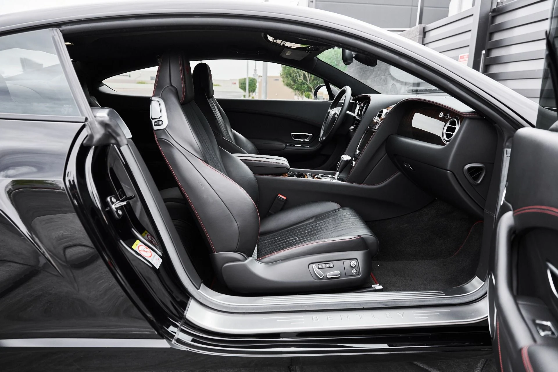 mph025_835411739_Used_2016_Bentley_Continental_GT_V8_1775005768_680222357a