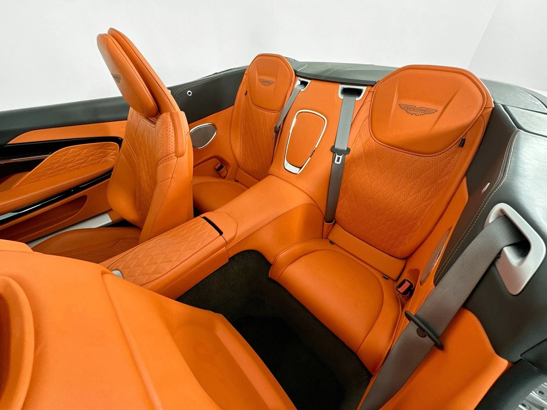 mph025_838979799_26_77713476f0