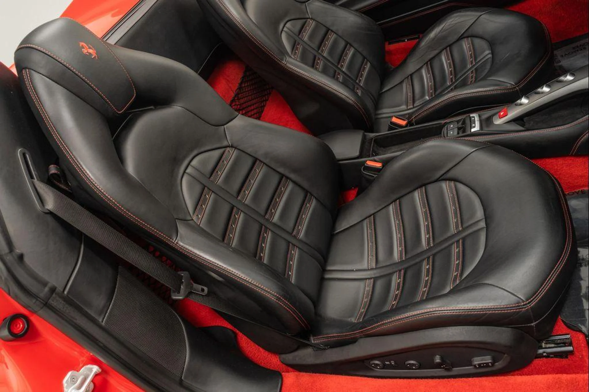 mph025_843722526_s_A_Gz_R_Iz_0k_Yx8f_AB_4tulhk_Hw8_M4_2b9879663d