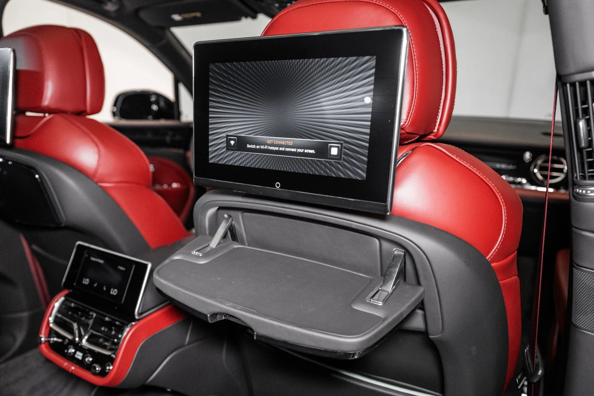 mph025_848672700_New_2025_Bentley_BENTAYGA_EWB_AZURE_V8_Azure_V8_1749659689_b8d01f433a