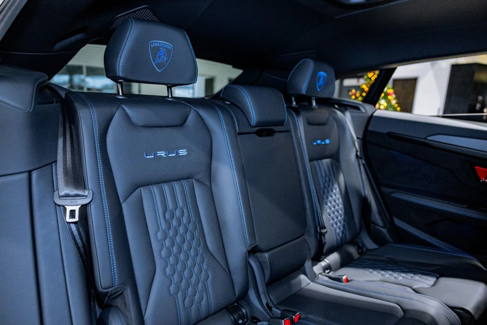 mph025_854980917_EQ_54ba2c9b6e