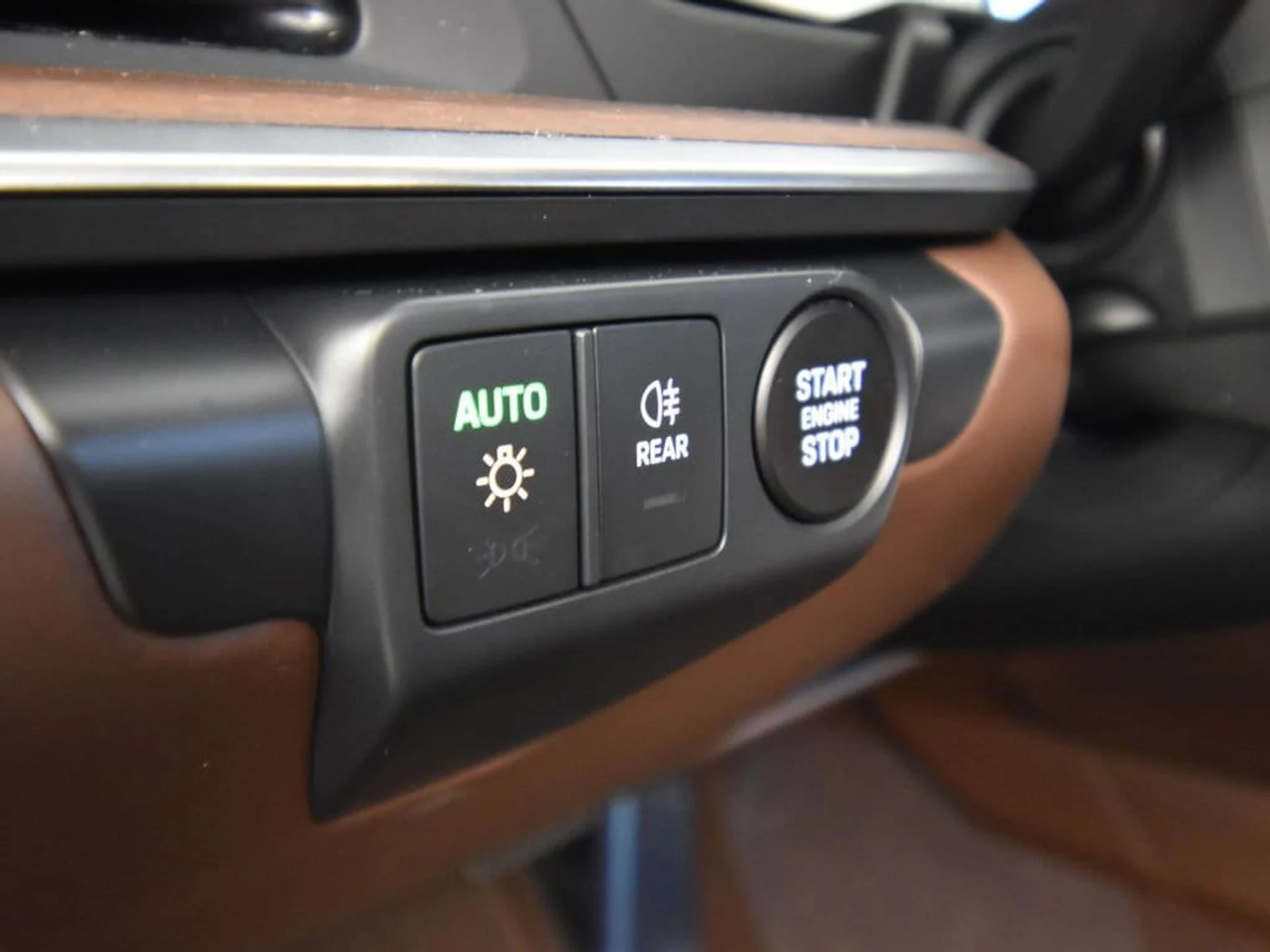 mph025_855732157_6118b0cf4f575fbbd964bcc8d6cbae5ax_9aa400229f