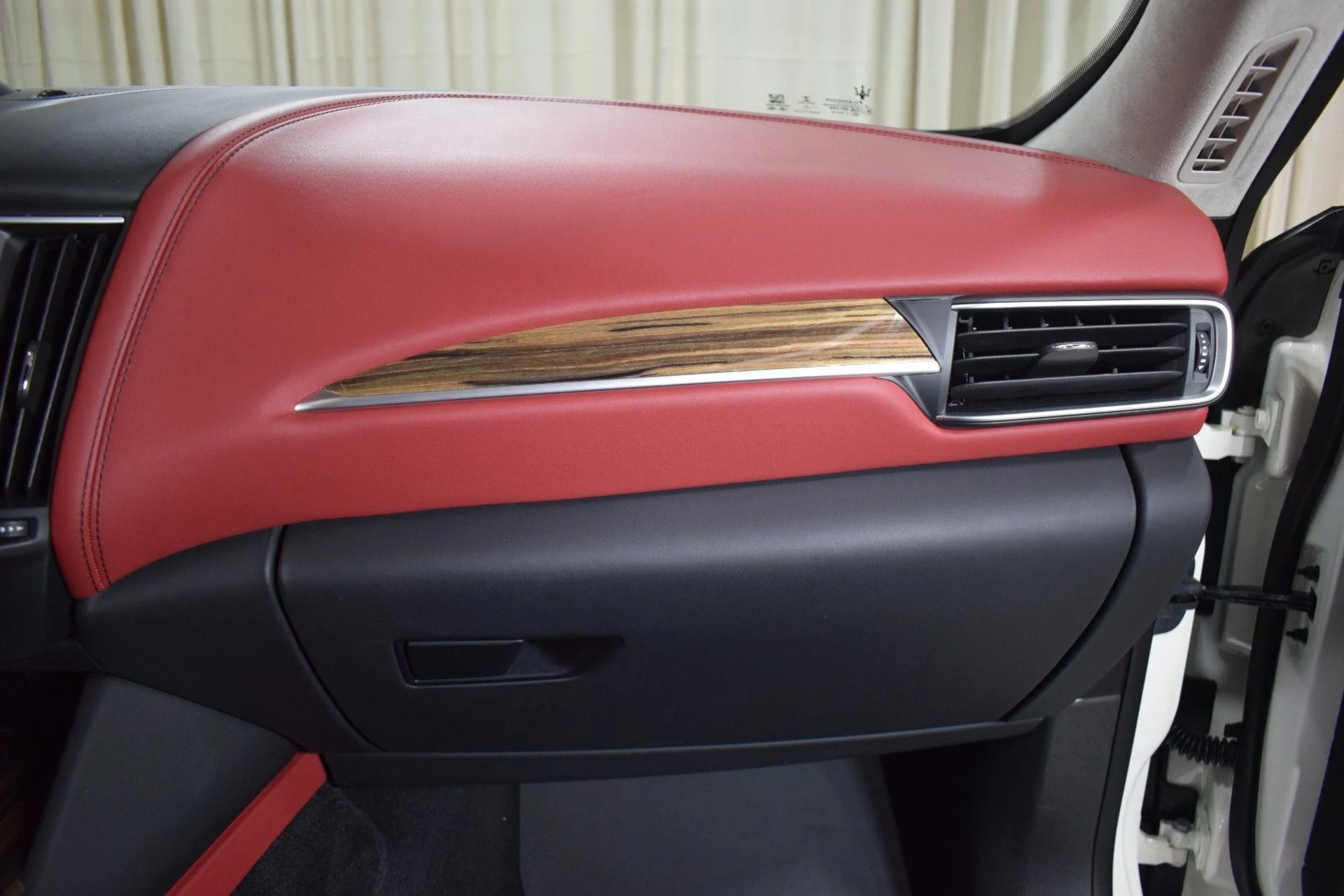 mph025_857046311_3155b1a4d505872320d5ae6f4f3850c6x_895d7f6118