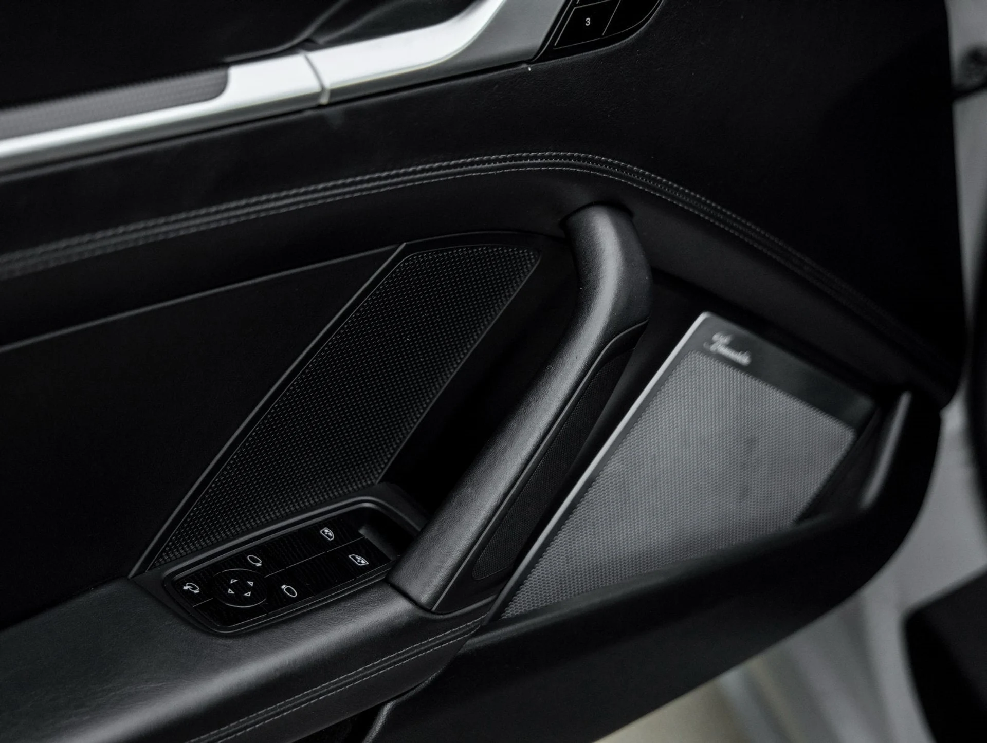 mph025_857856529_26_1827a65796