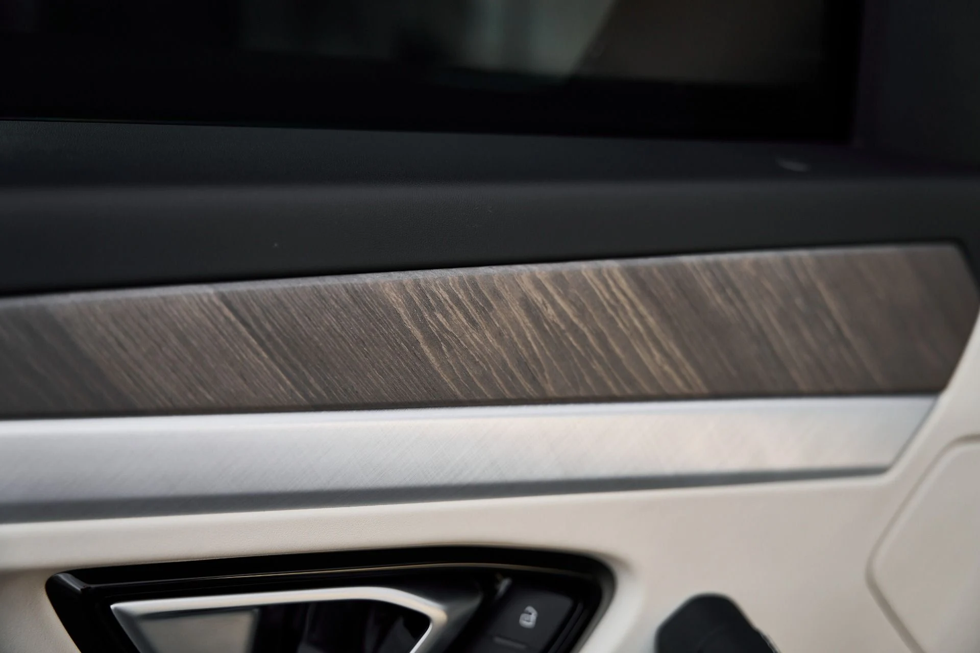 mph025_858246432_Used_2021_Lamborghini_Urus_1771117242_ff18ddb4e3