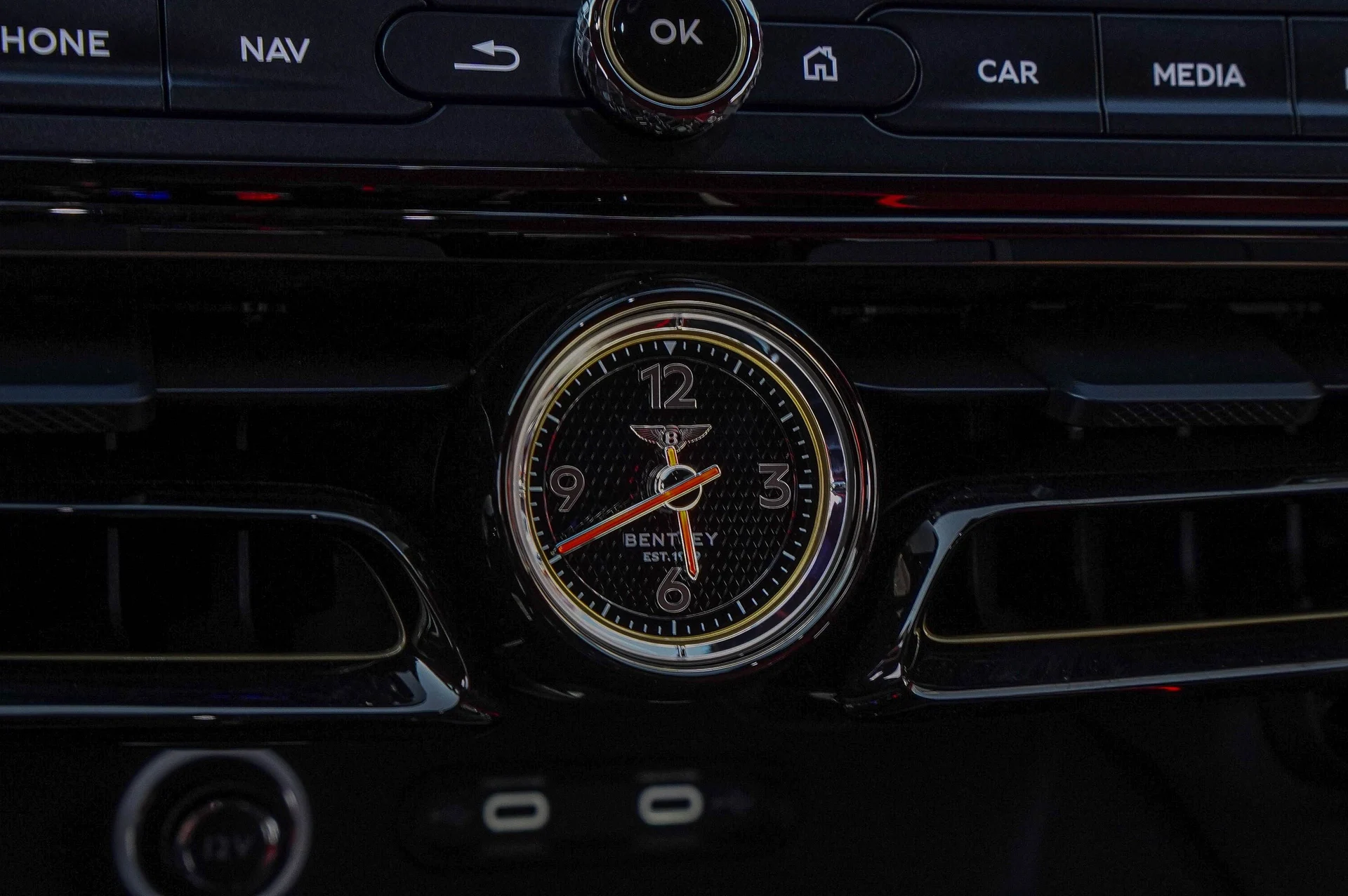 mph025_85899642_Hi_Tech_Luxury_Imports_LLC_SCBBP_6_ZG_5_TC_025490_image_25_0e3d1ec837