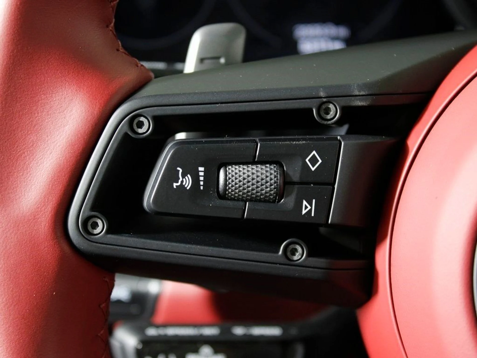 mph025_863679735_26_43b3742940