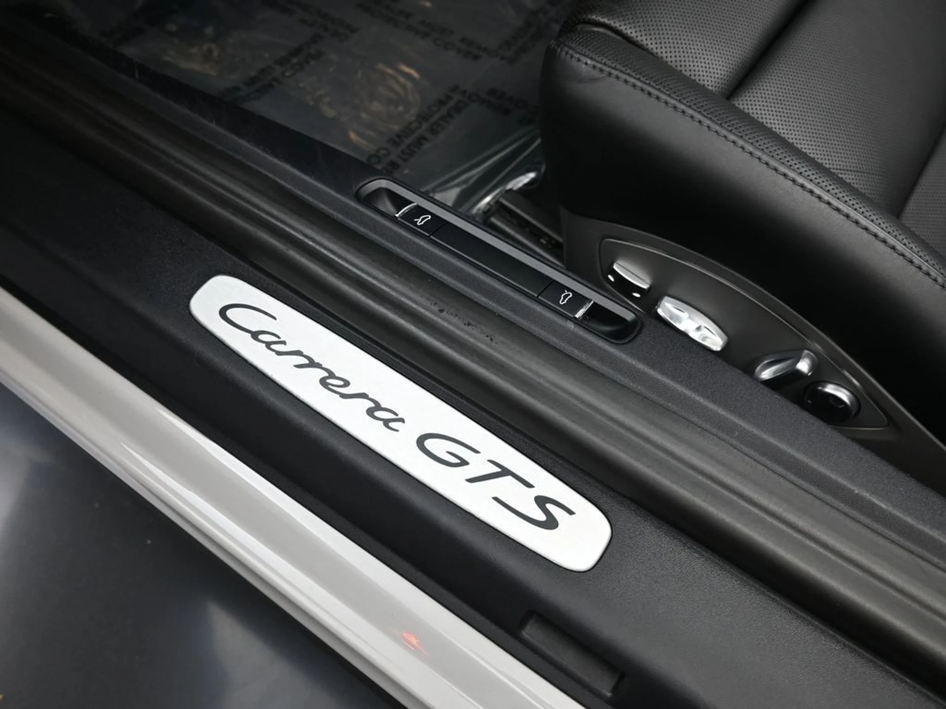 mph025_865754131_a059f0a87ec51bbdd5a8e252b58842ae_e093e9b380