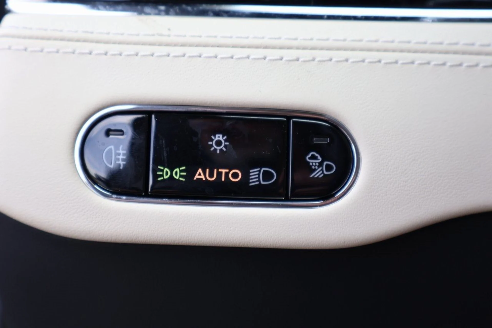 mph025_866394758_26_58112951de