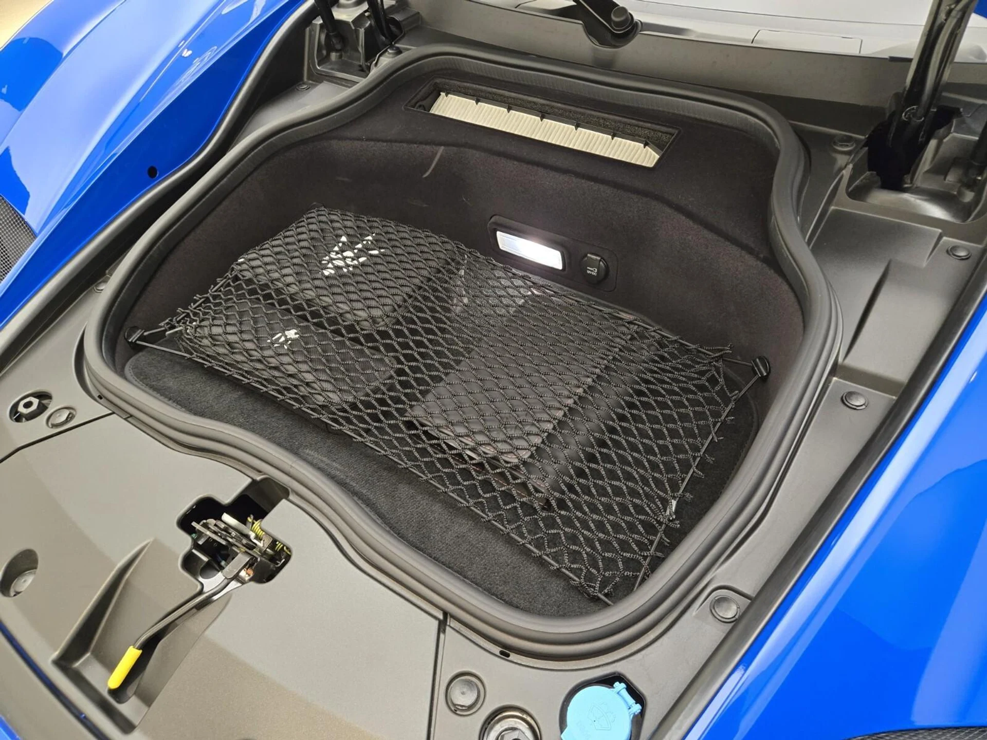 mph025_867395572_Used_2023_Maserati_MC_20_1753164725_e4f7f45986