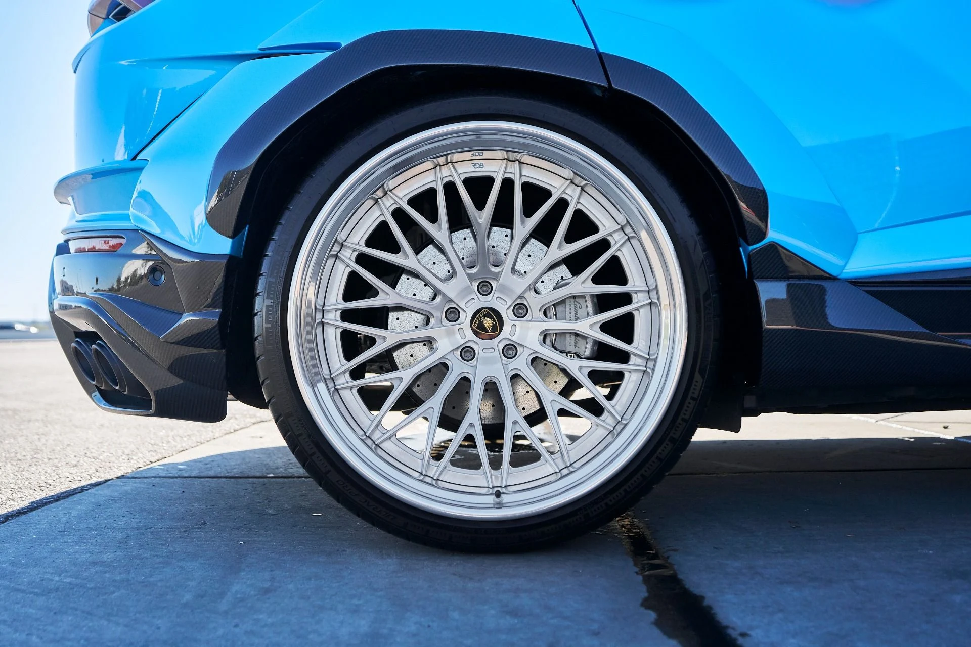 mph025_873398377_Used_2024_Lamborghini_Urus_Performante_1764957606_f9e5d2287e