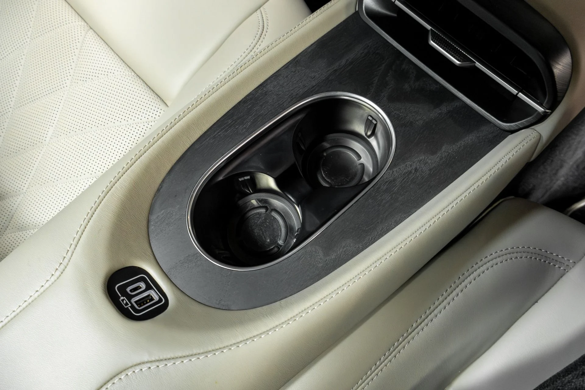 mph025_880611436_Used_2024_Maserati_Gran_Turismo_Modena_1769639999_e335b6e337