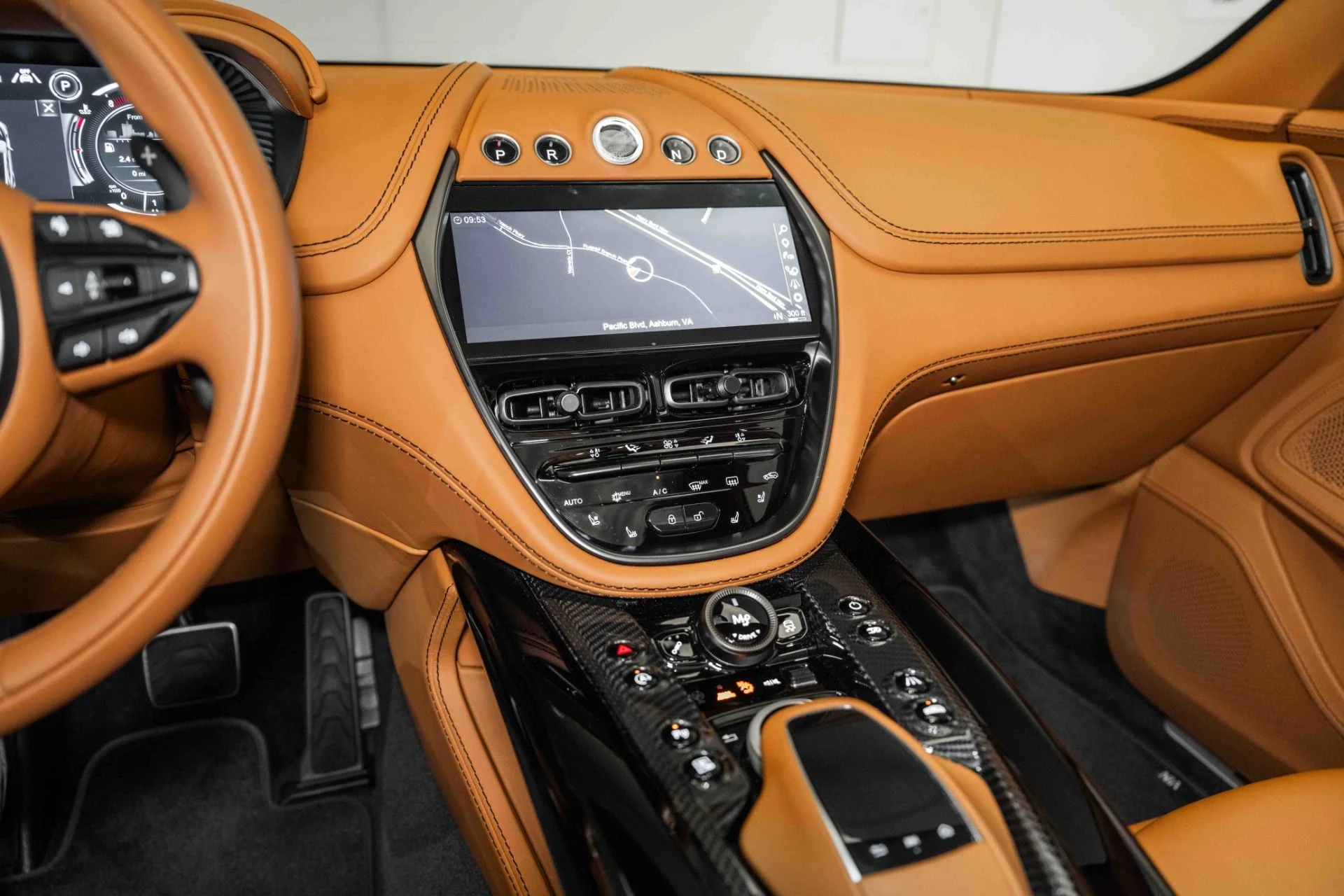 mph025_881314498_Used_2023_Aston_Martin_DBX_707_1720795210_1256c17a5b