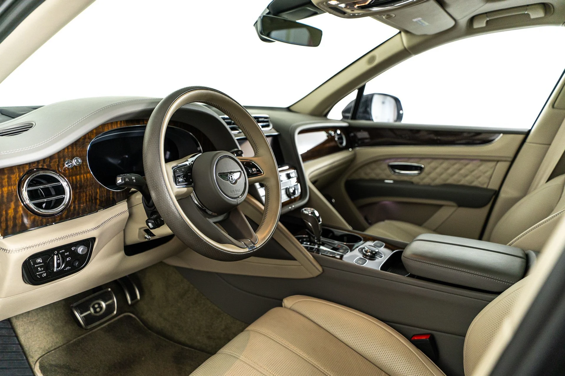 mph025_88908458_bde0c260_6fb8_46c1_8d39_992fce250065_4412f53ed3