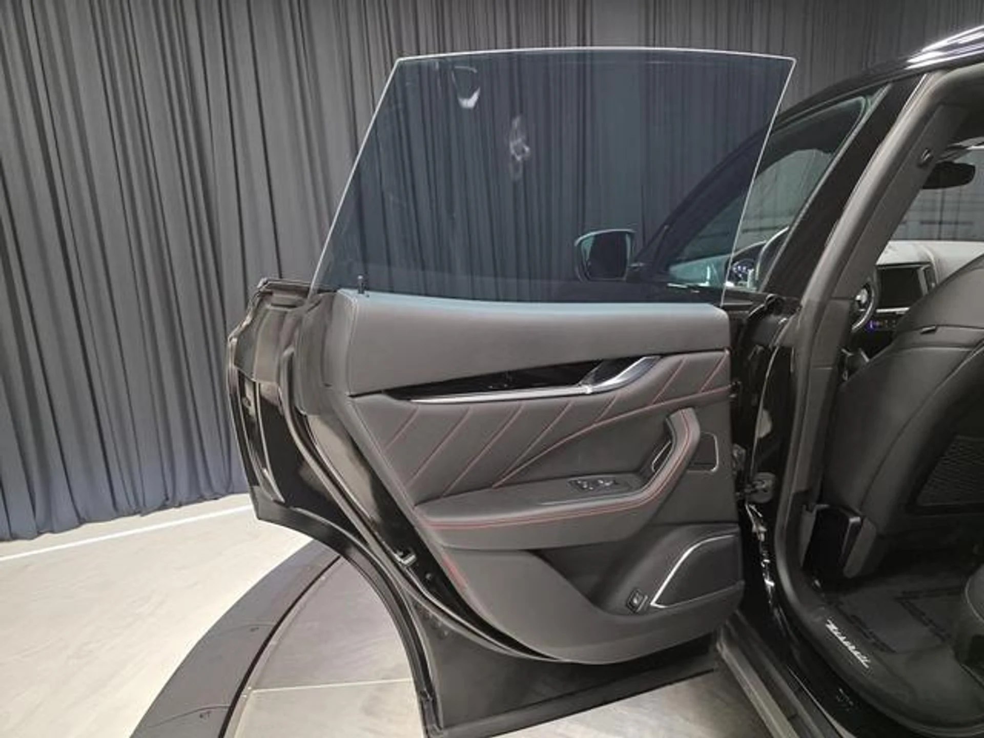 mph025_890579866_8_C3_M_Ak_Xxga_UZZ_1cyvu_NH_1j_AP_Go_a1fed71d4e