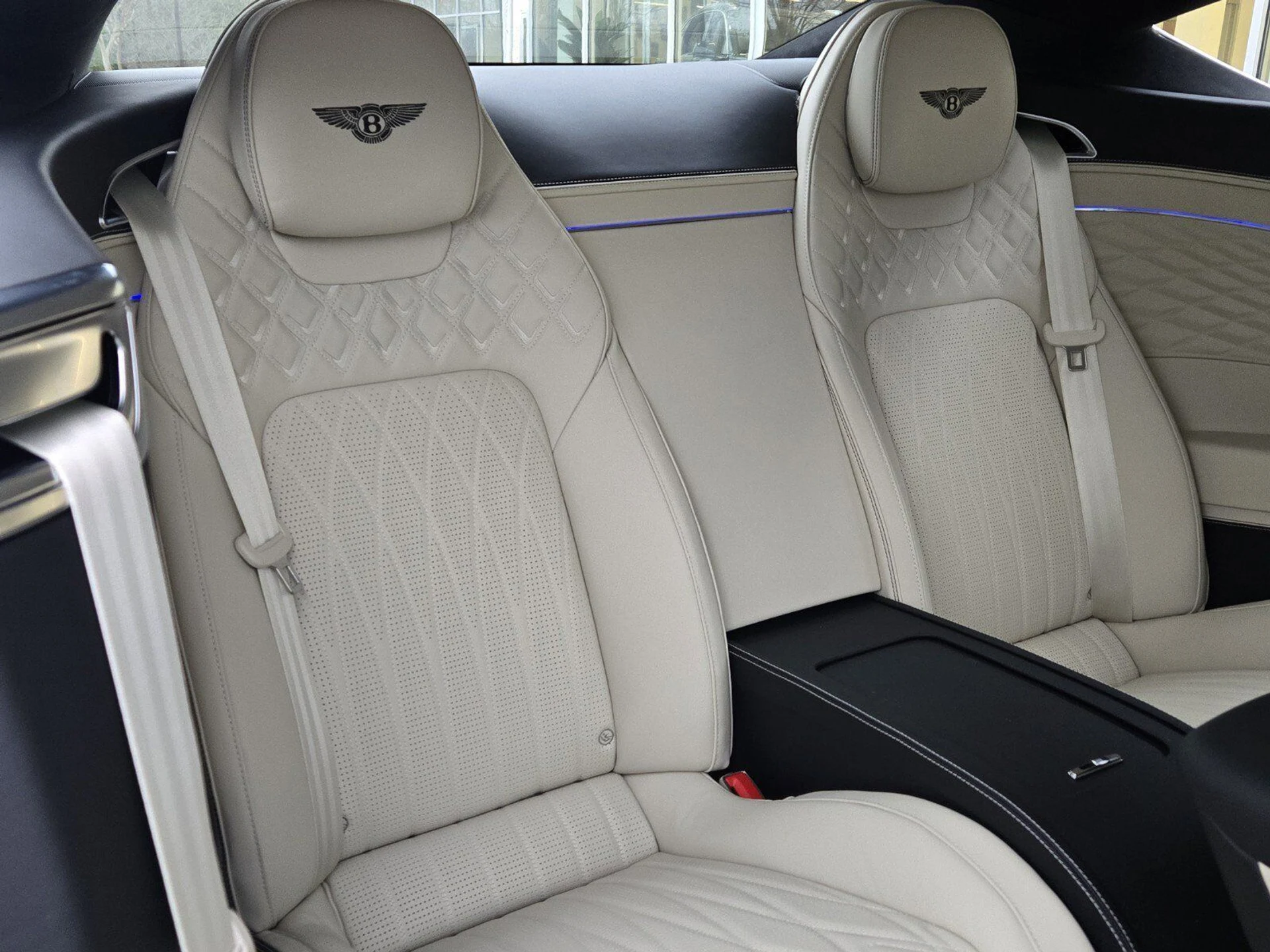 mph025_892962430_345d09f4c041168f339d898237bcd860x_030c4cac69